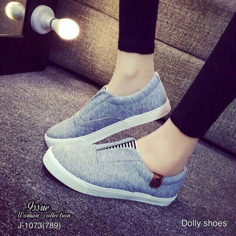 รองเท้าผ้าใบแบบสวม