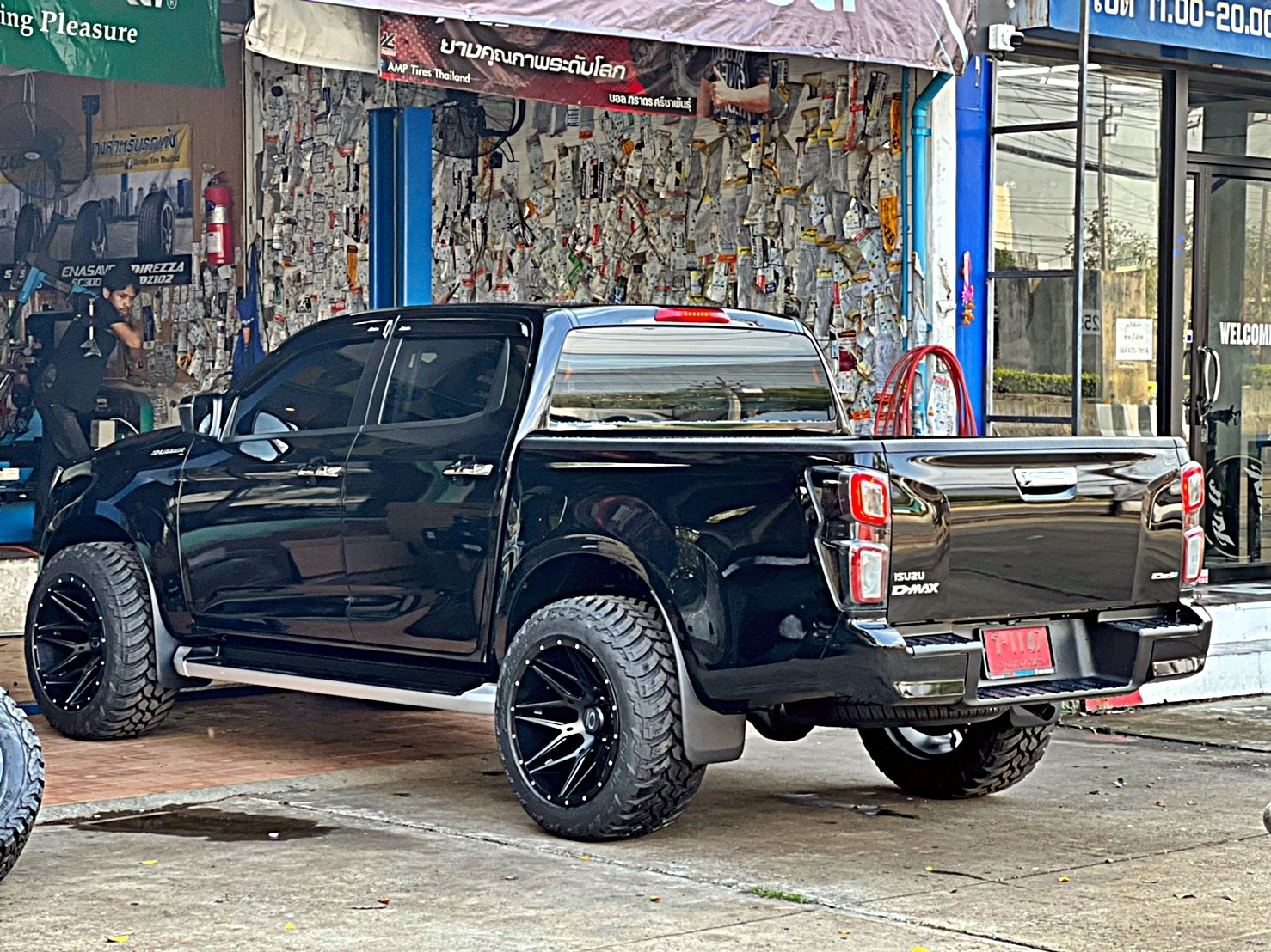 D-MAX 1.9 จัดทรงเมกา อย่างเทพ ที่ STEP9