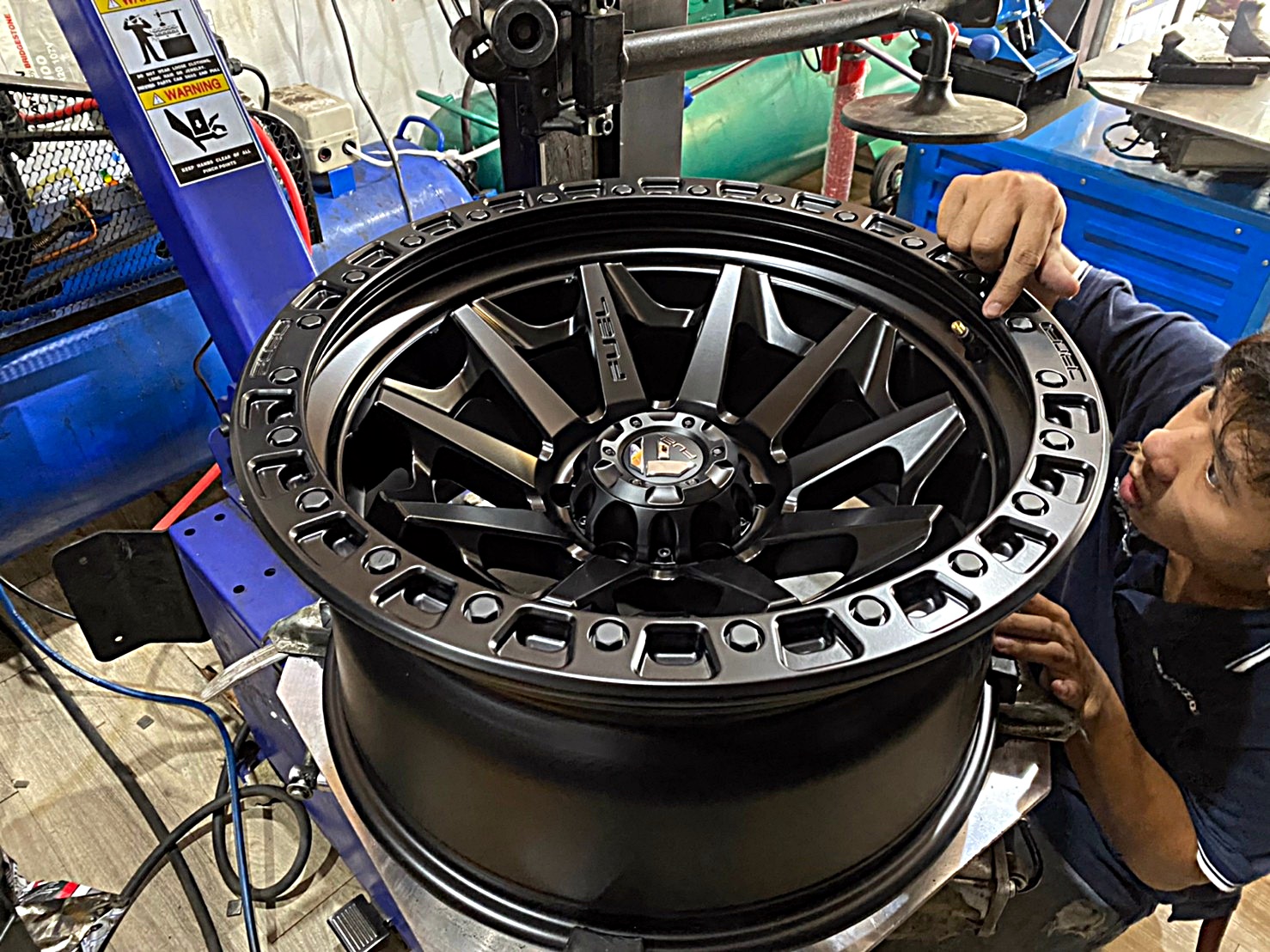 FORD RAPTOR ล้อ FUEL COVERT ขอบ20