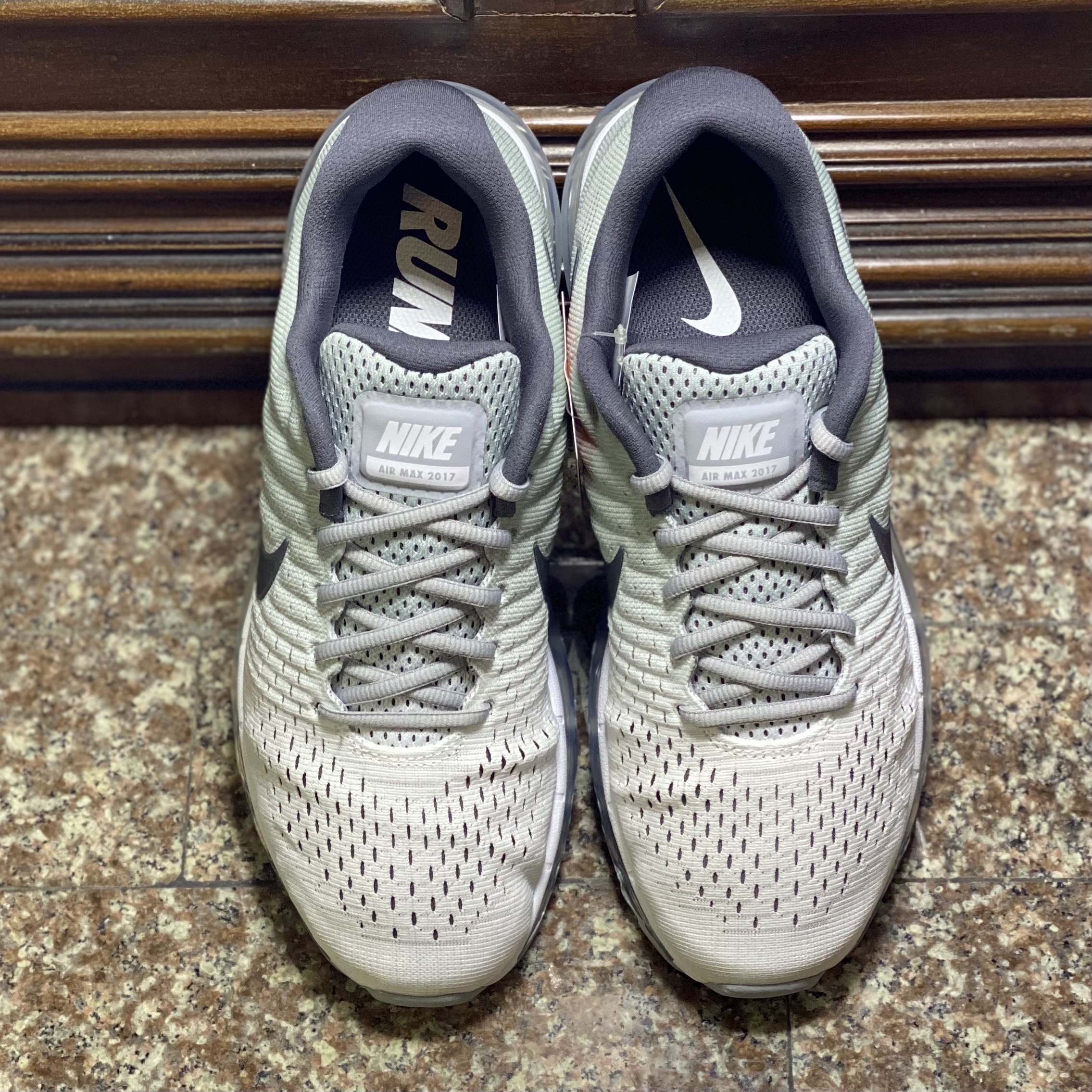 รองเท้า Nike Air Max 2017 ‘Wolf Grey’ (M8US)