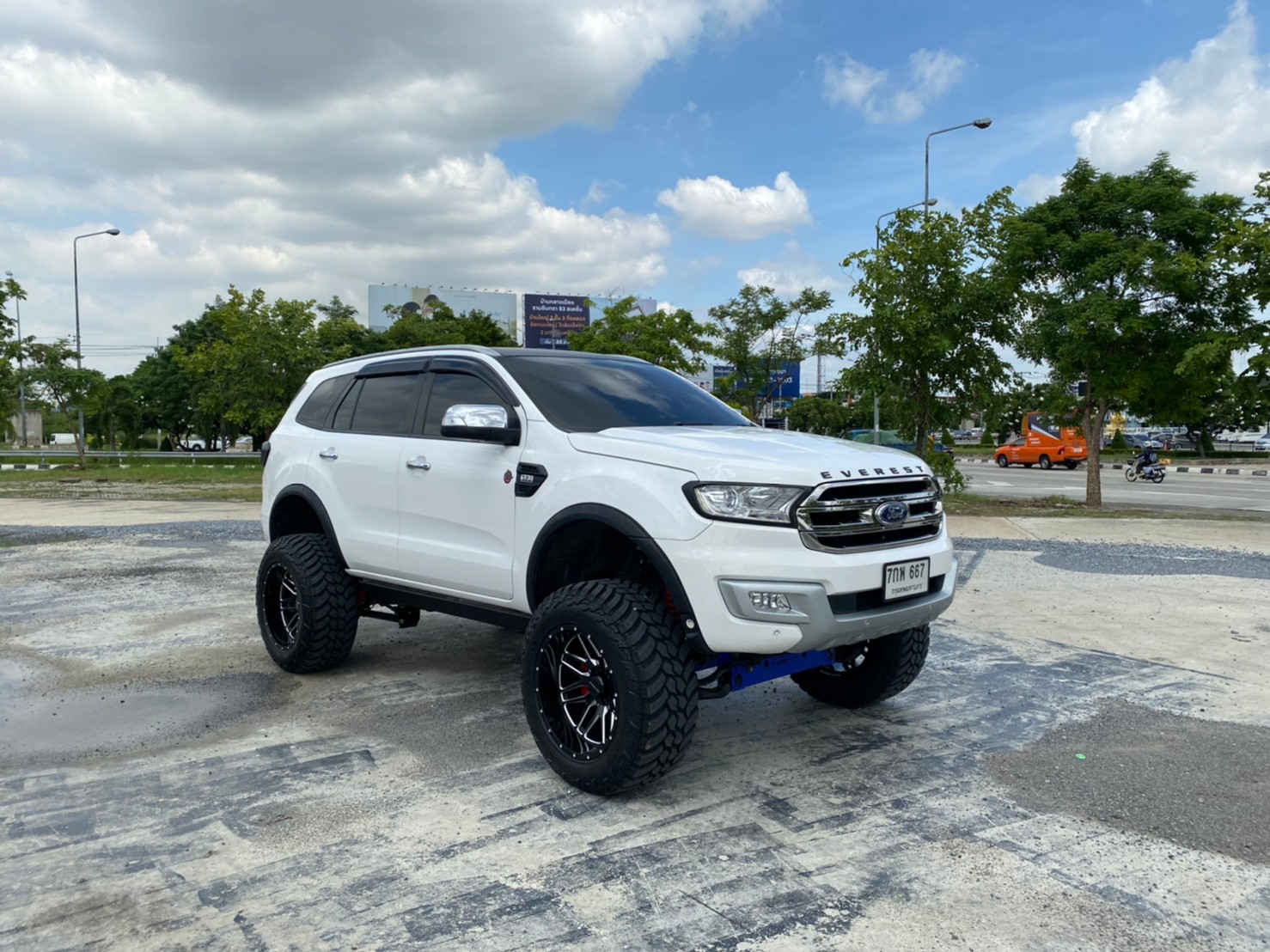 FORD EVEREST ยก6นิ้ว จัด FULLSET ที่ STEP9