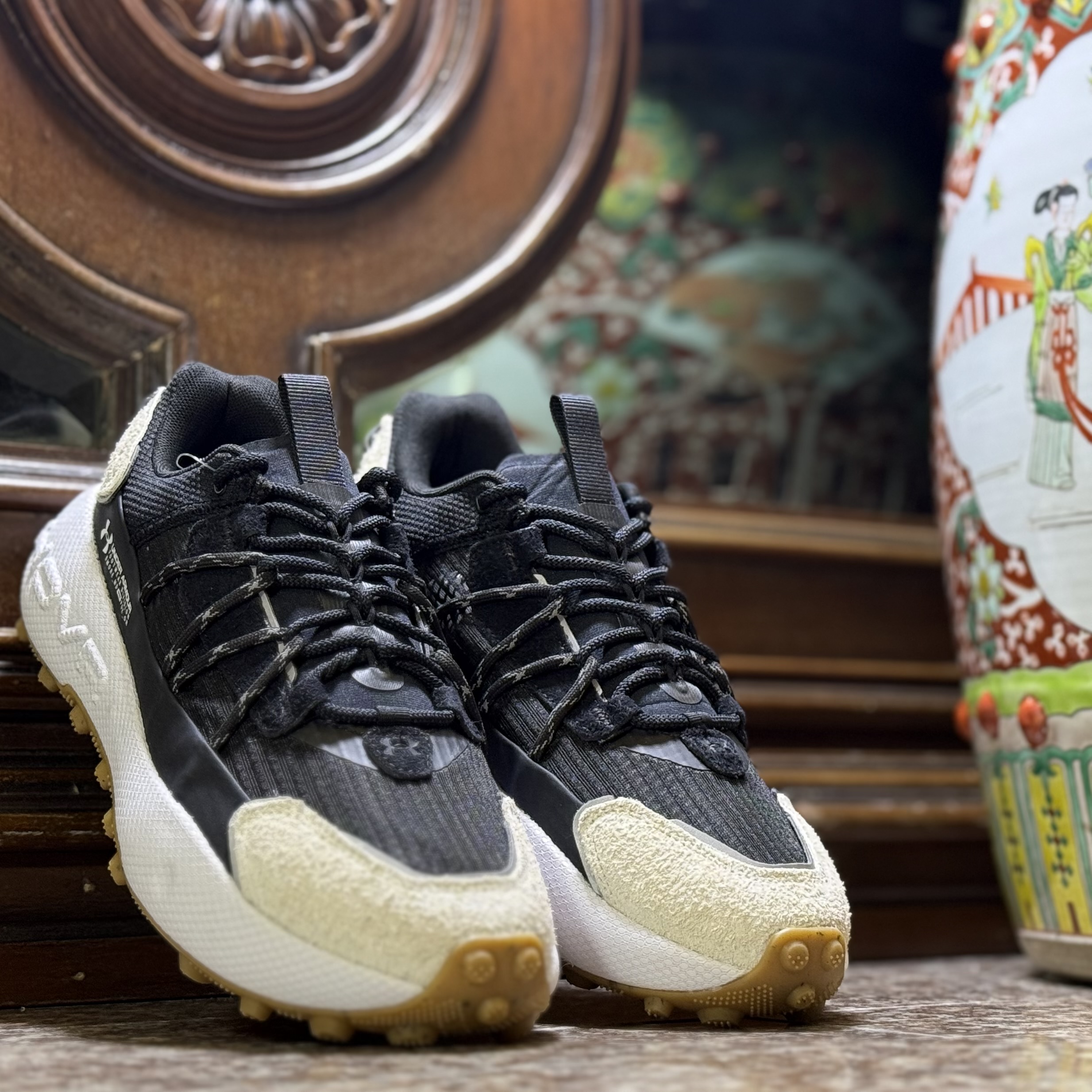 รองเท้าเดินป่า Under Armour Fat Tire Venture Pro (M8/9/9.5US)