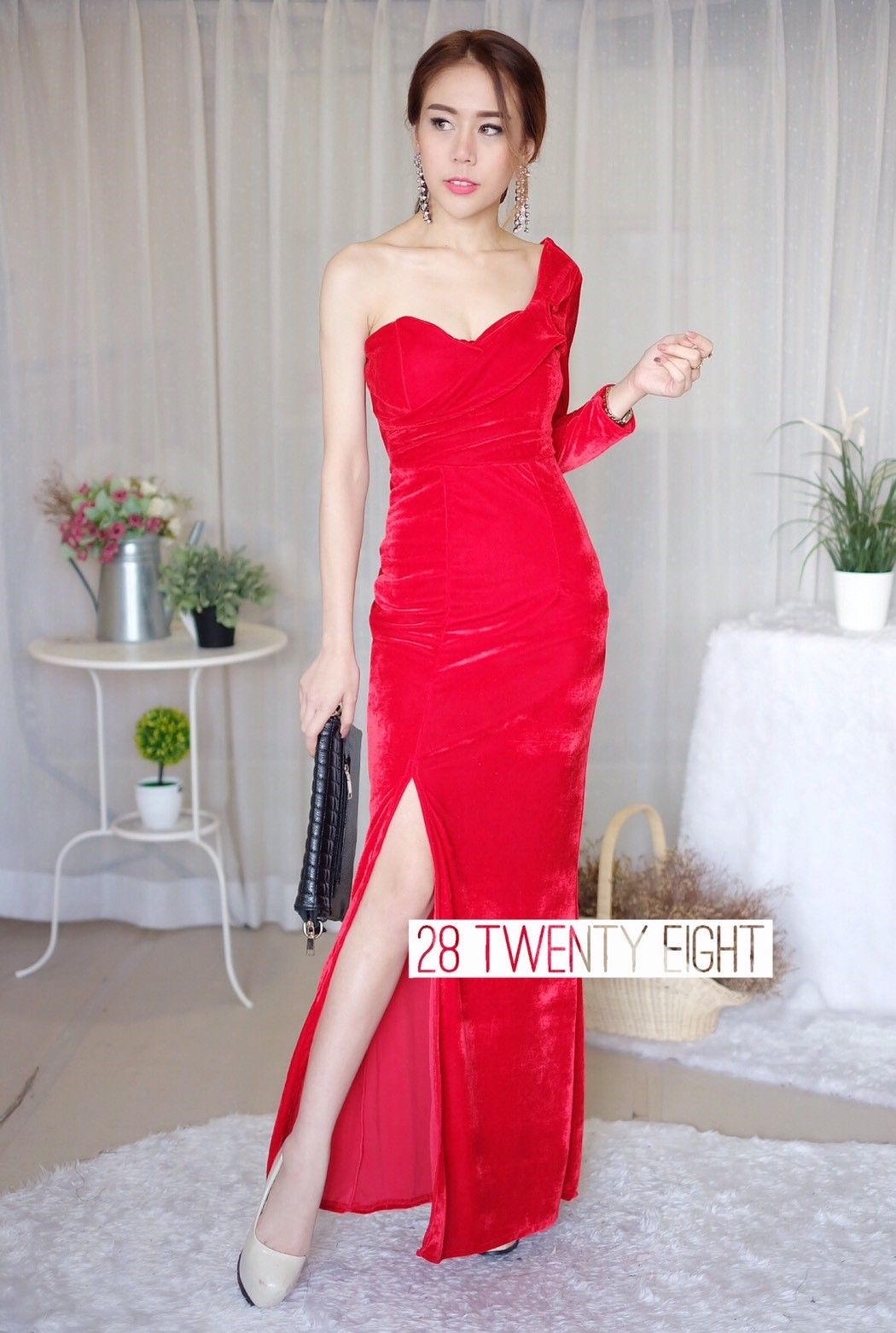 เดรสราตรียาว