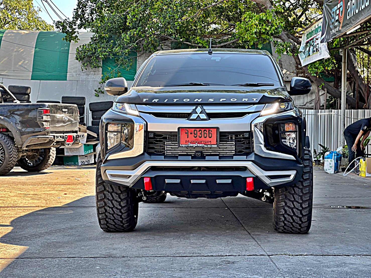 TRITON ทรงเมกา ล้อ FORCE ที่ STEP9