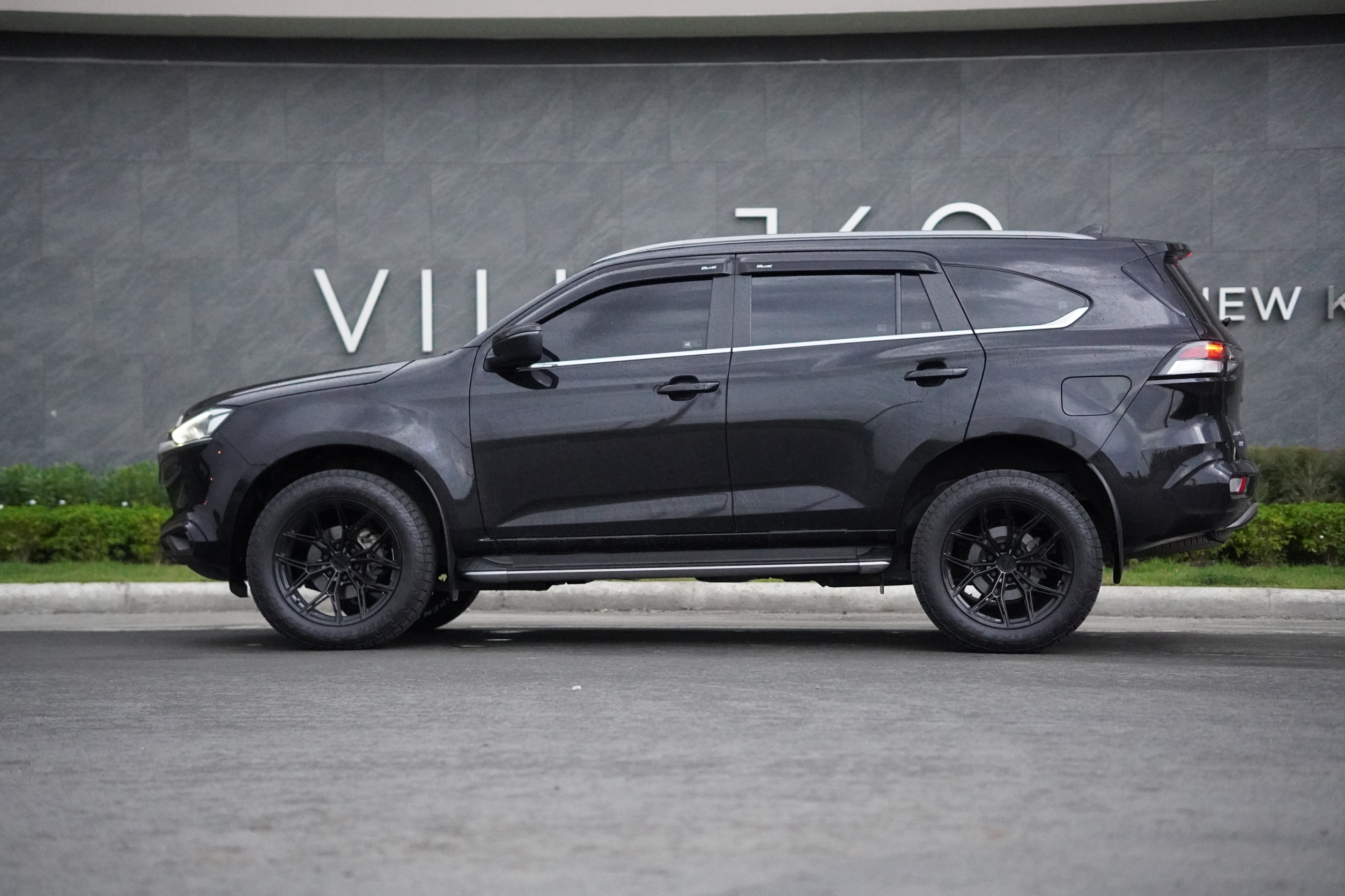 PROFENDER QUEEN ใส่ MU-X