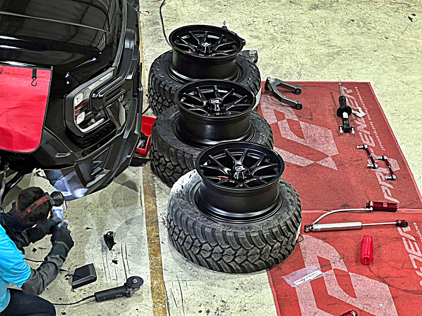 FORD RANGER NEXTGEN เน้นสเป็ค ล้อไม่ยื่น ยางใหญ่