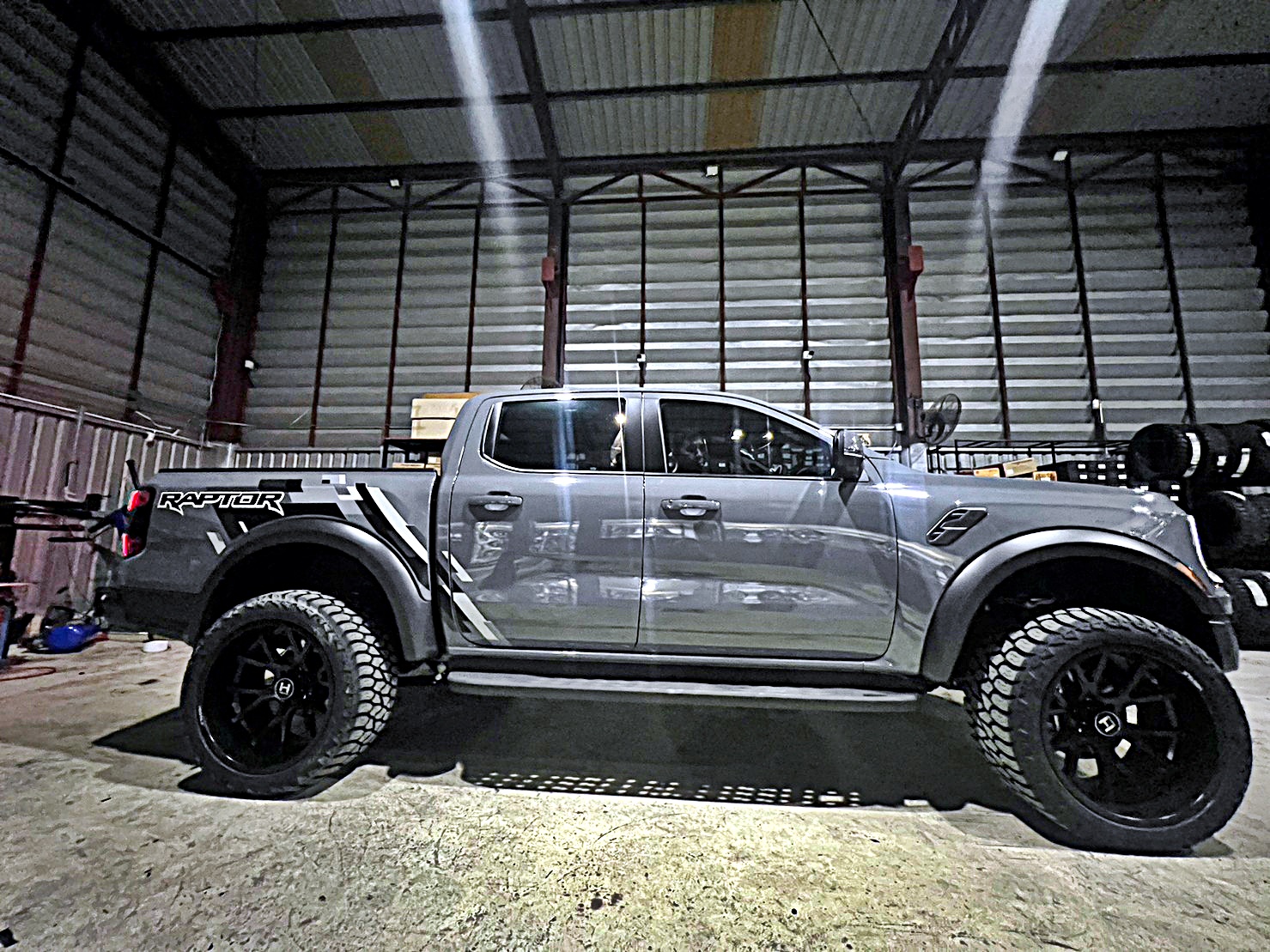 ส่งงาน RAPTOR V6 หล่อจบ ที่ Step9 ล้อแท้ HOSTILE H113