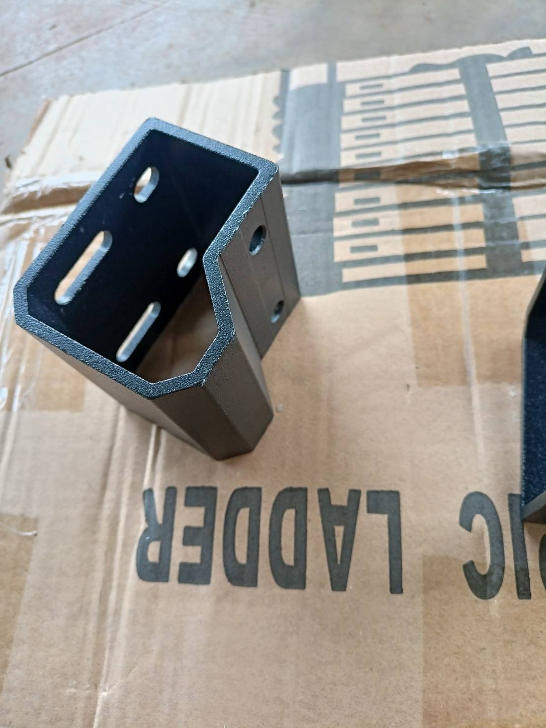 ชุดเกาะม่านข้าง AluMax BY MaxXEQUIP