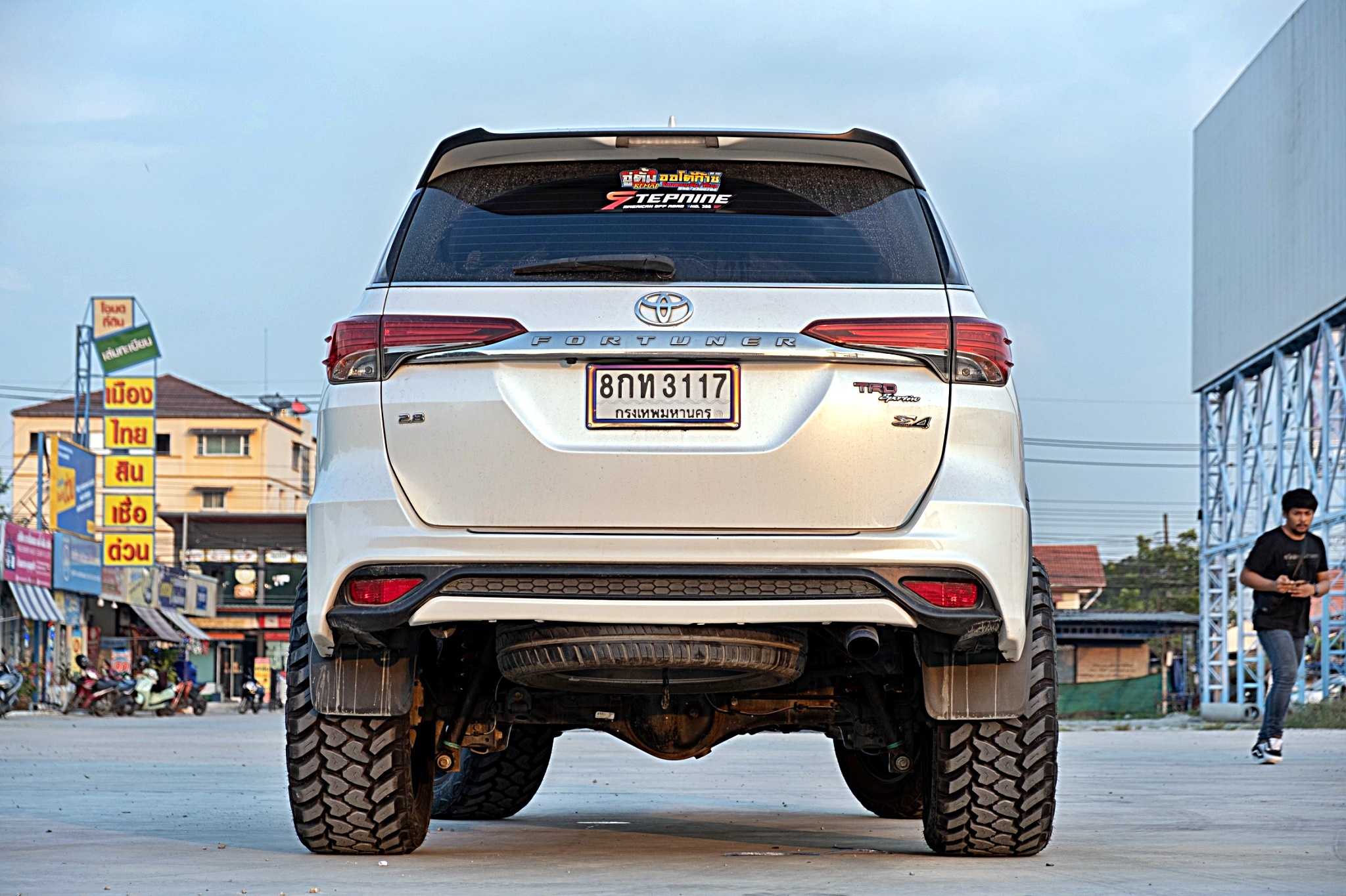 TOYOTA FORTUNER ทรงเมกาที่ STEP9