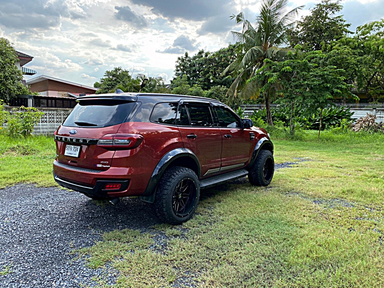 FORD EVEREST จัดทรงเมกาที่ STEP9