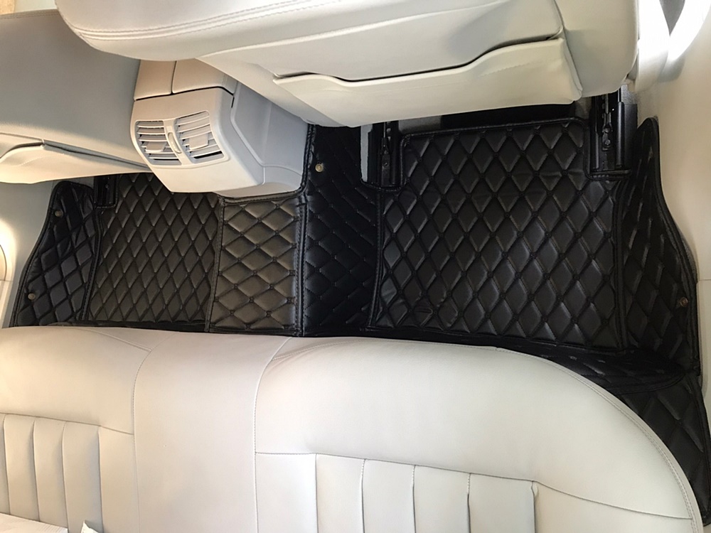 พรมปูพื้นรถยนต์ 6D BENZ E-CLASS W211 (ปี 2003-09) สีดำ เต็มคัน (3ชิ้น)