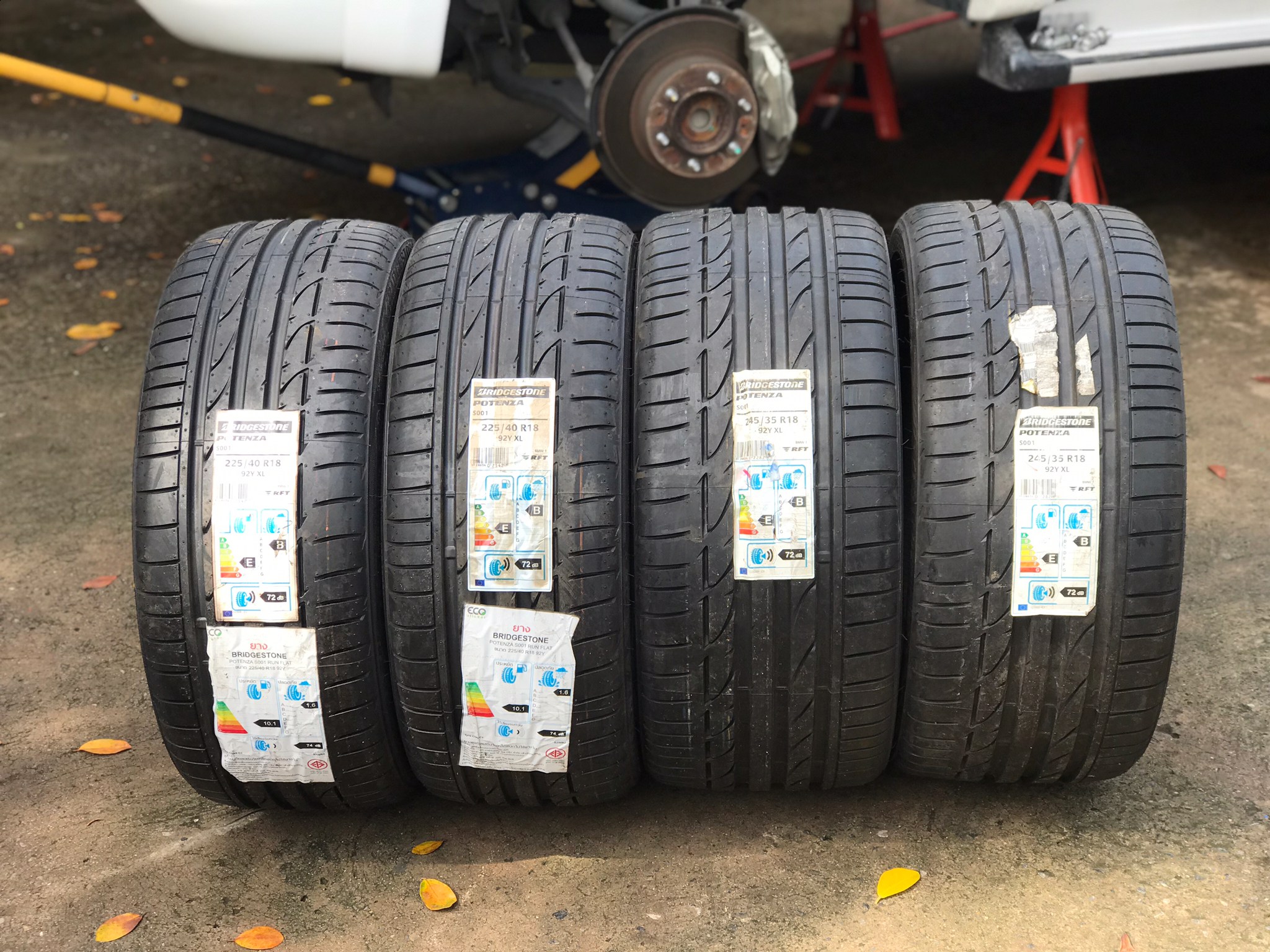 BRIDGESTONE 225/40-18 S001 RUNFLAT ราคาถูกที่ STEP9