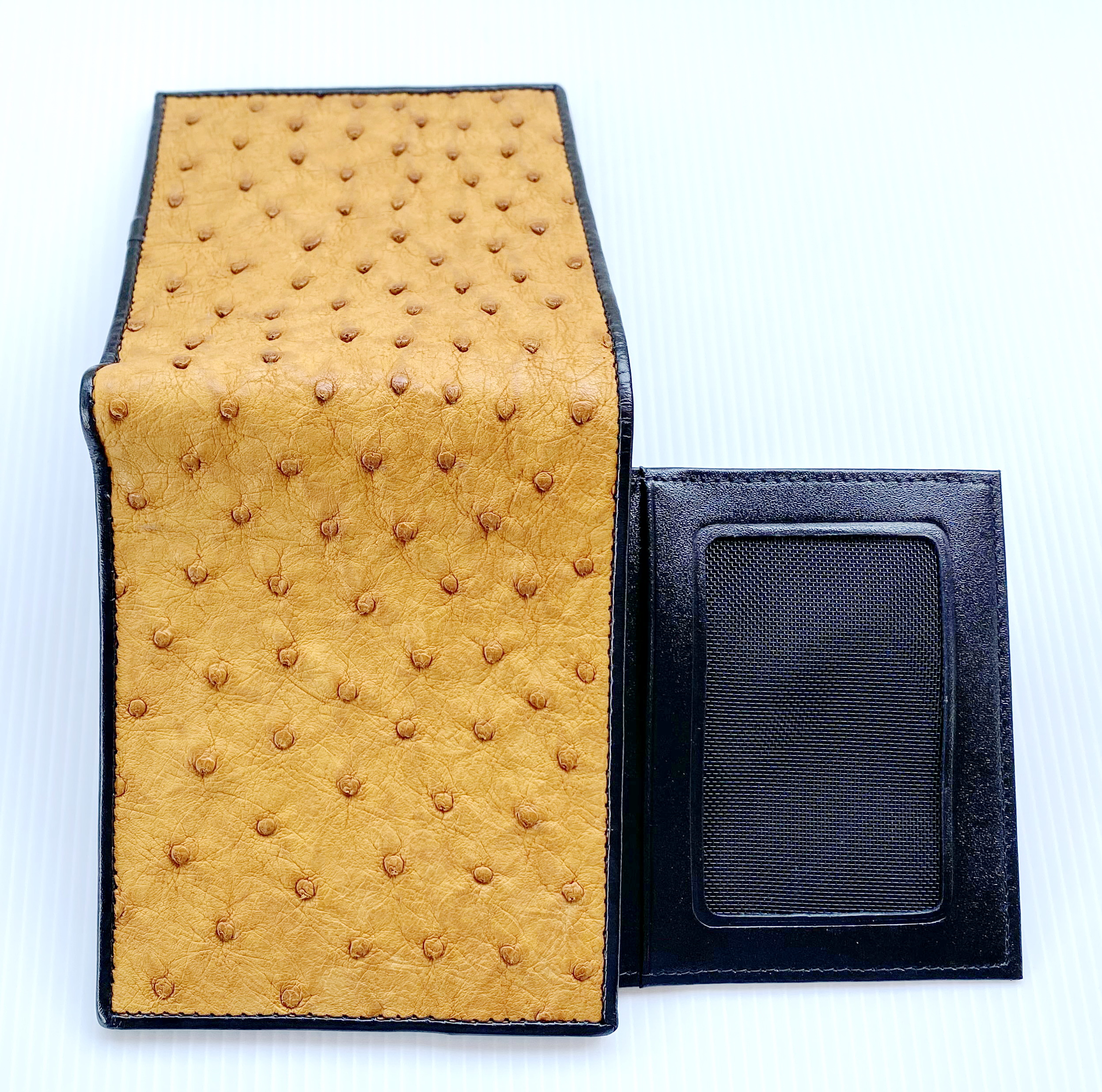 กระเป๋าสตางค์หนังนกกระจอกเทศแท้ สีน้ำตาลแทน แบบสั้นUS