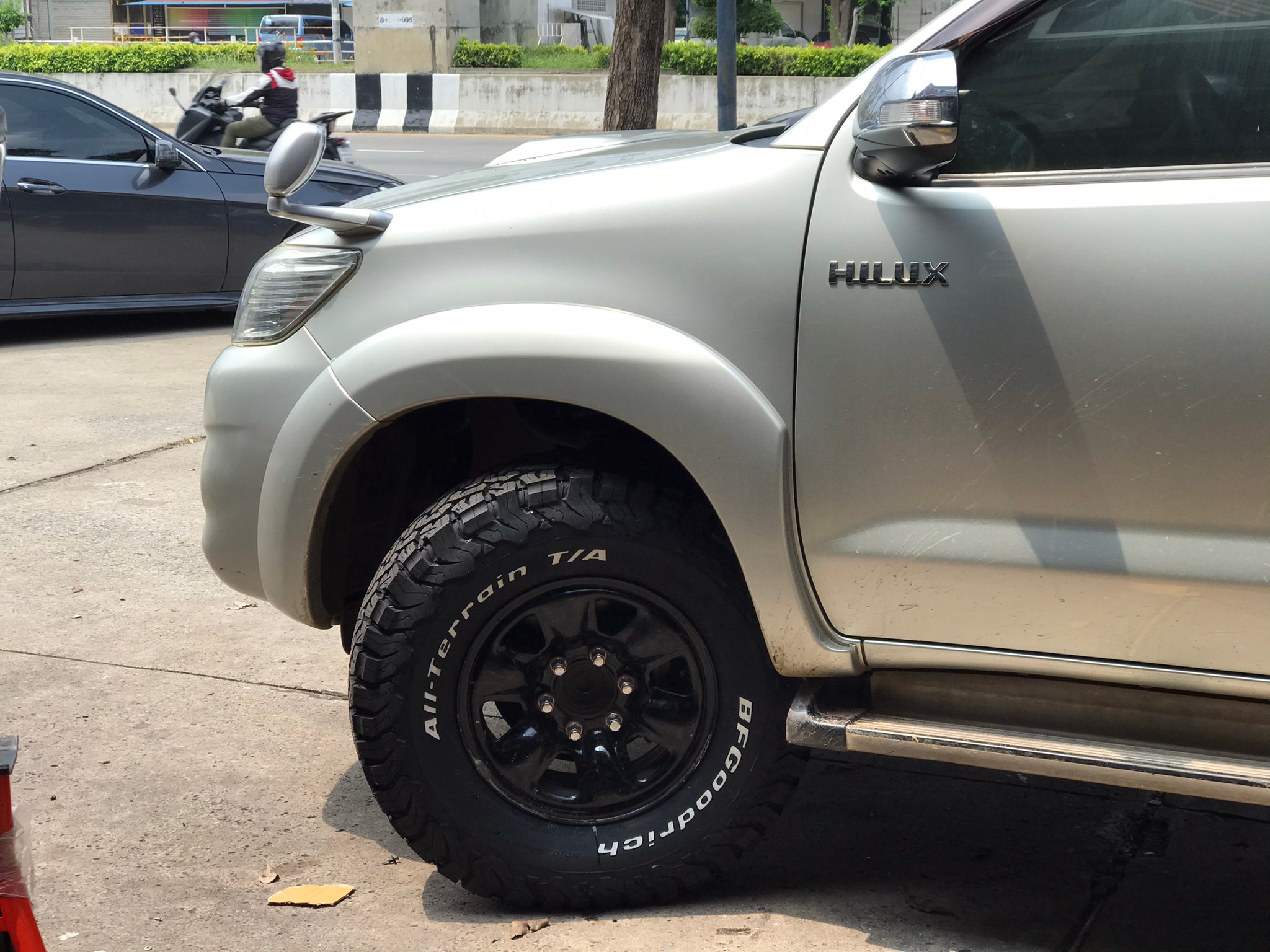 BF GOODRICH KO2 265/75-16 ราคาถูก