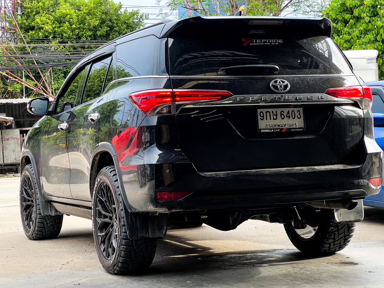 TOYOTA FORTUNER ทรงมาเฟีย จองคิวมาจากเชียงใหม่
