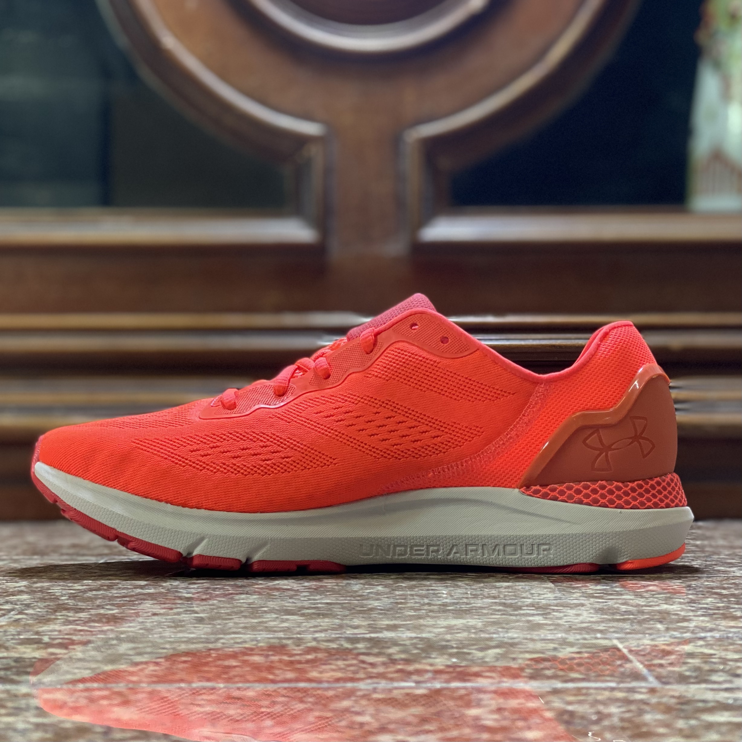 รองเท้าวิ่ง Under Armour HOVR Sonic 6 (M9US)