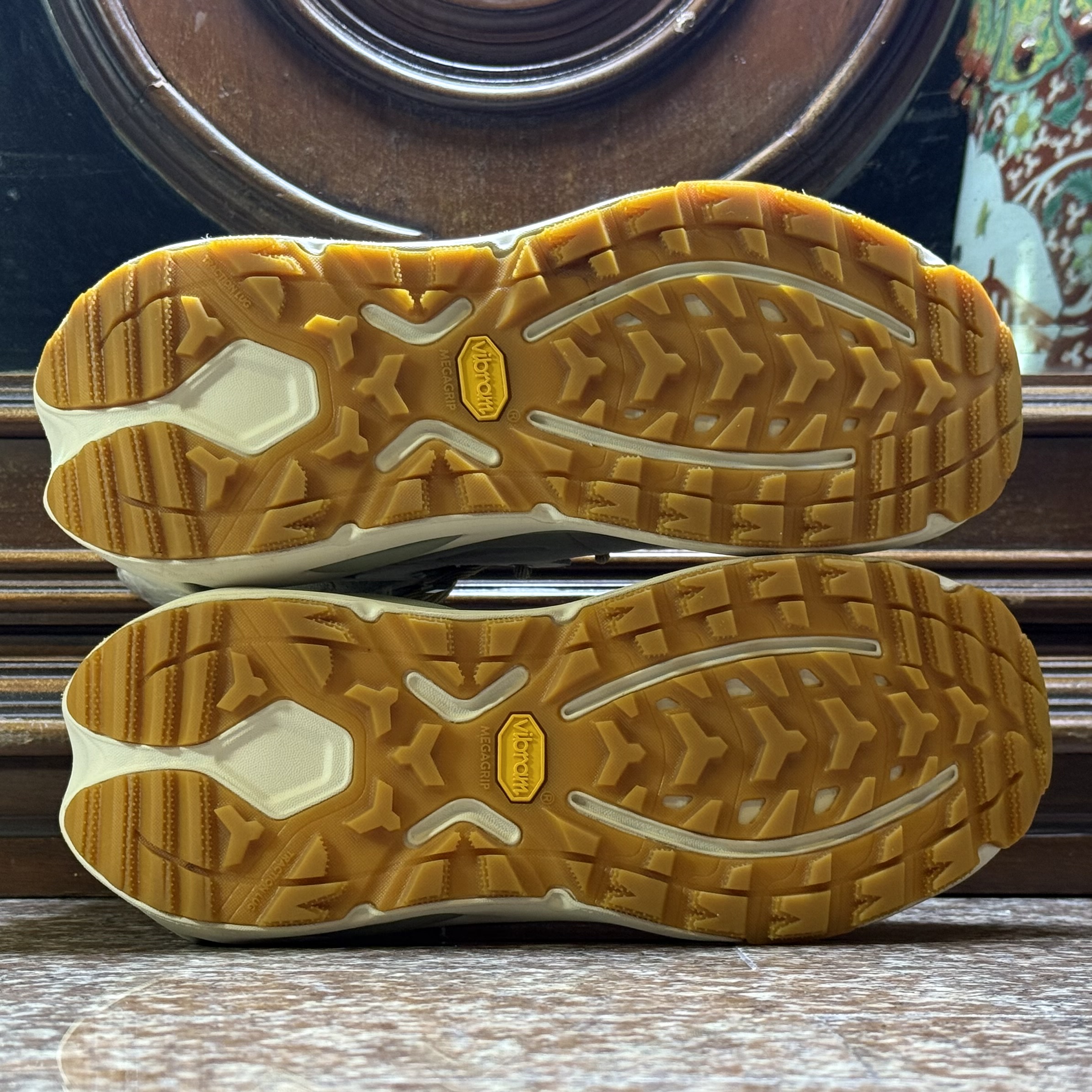 รองเท้าเดินป่า HOKA KAHA 3 GTX ‘Sea Moss’ #มือ2 (M9.5US)