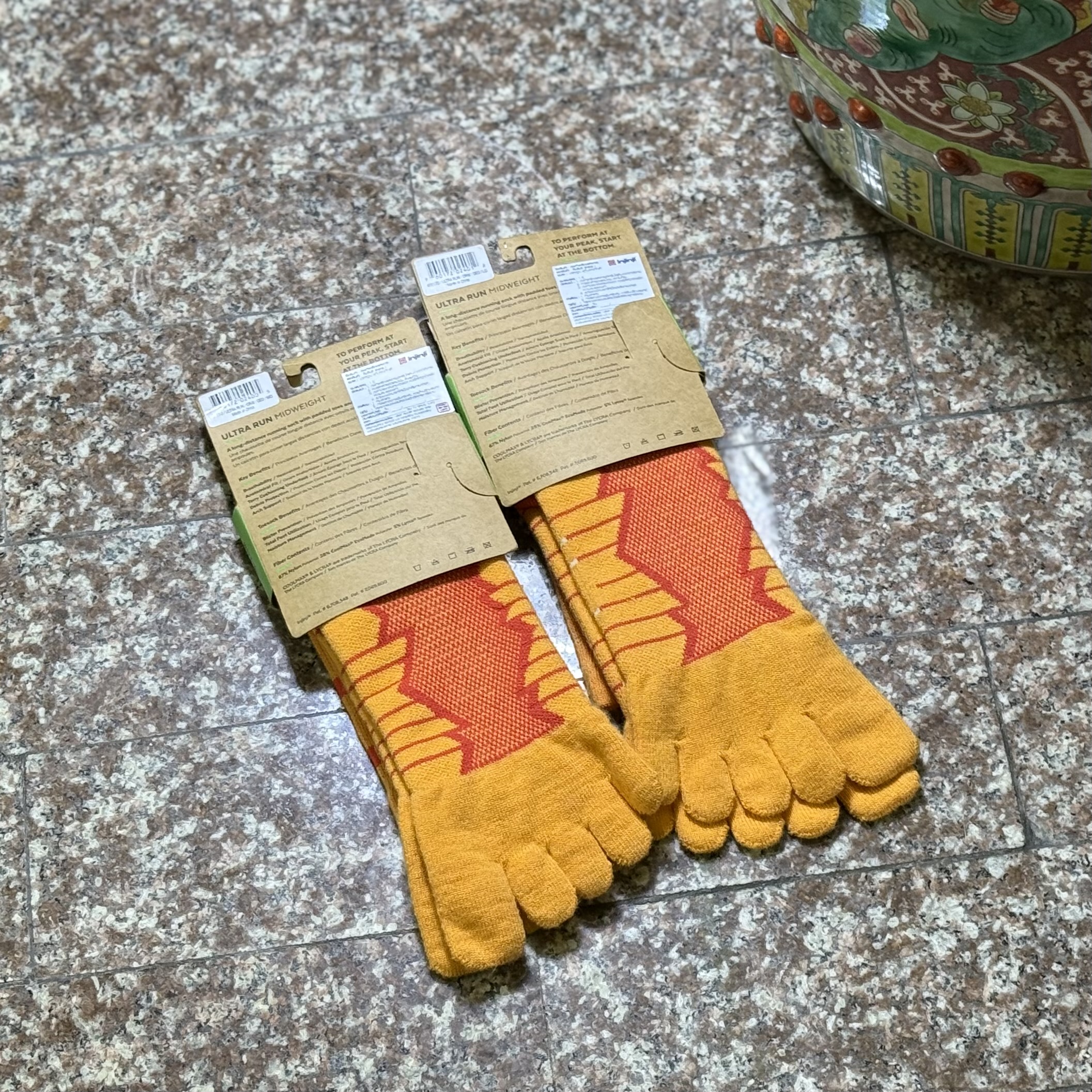 ถุงเท้าวิ่ง Injinji UltraRun Crew Running Socks ‘ORANGE’ (M,L)