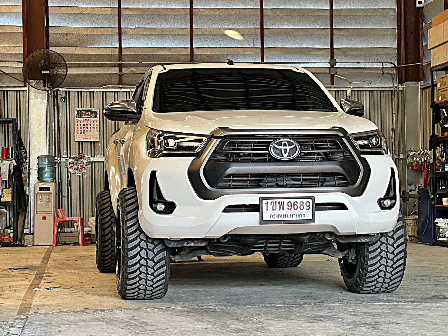 TOYOTA REVO ทรงเมกาที่ STEP9