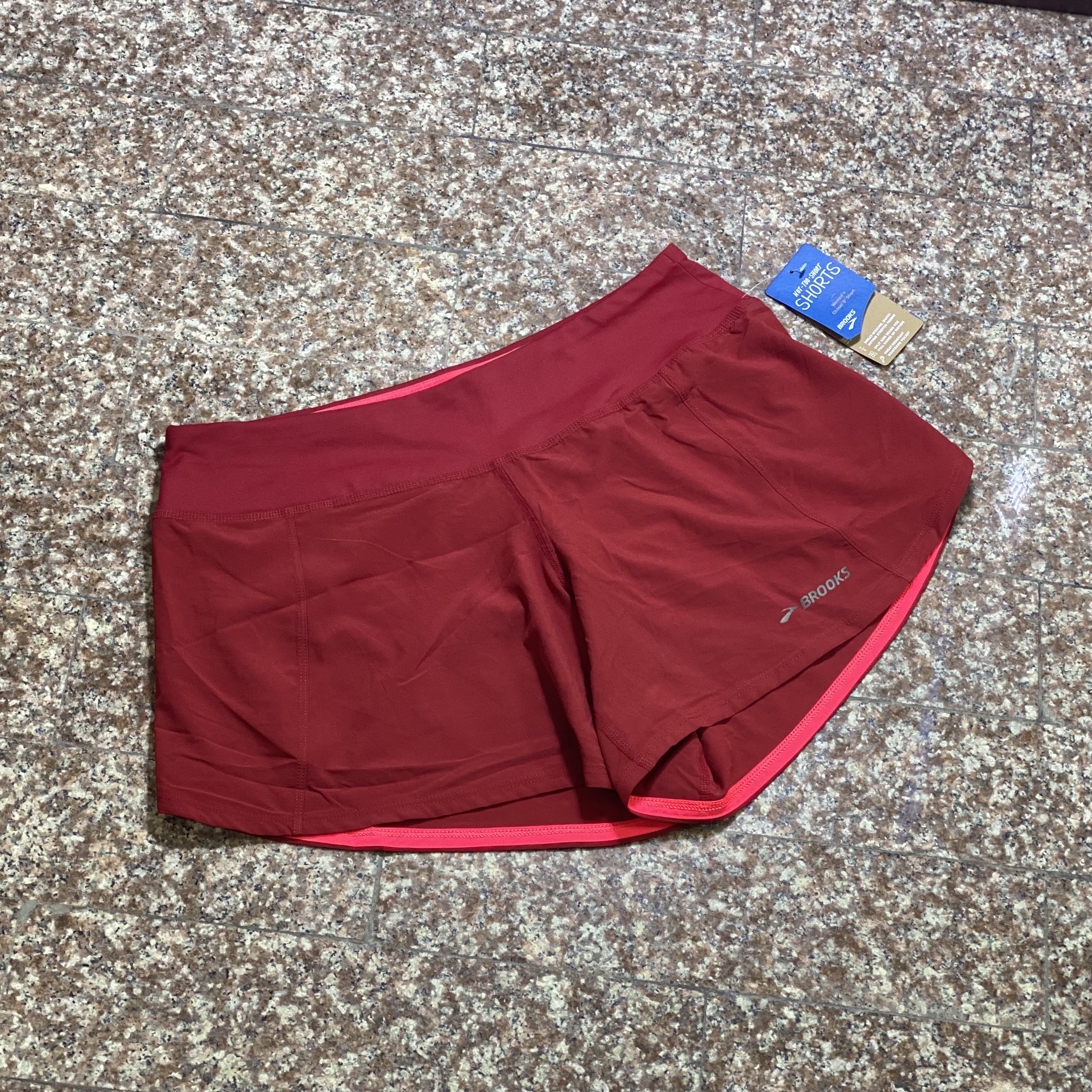 กางเกงวิ่ง Brooks Chaser 5” Running Shorts Women ‘BURGUNDRY’ (L,XL)