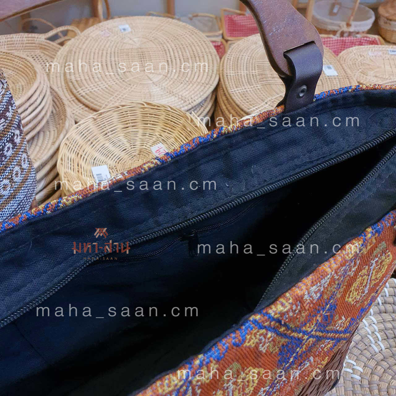 กระเป๋ากระจูด หูไม้ ทรงถือ แต่งผ้าไทย งานแฮนด์เมด คละแบบ 💌