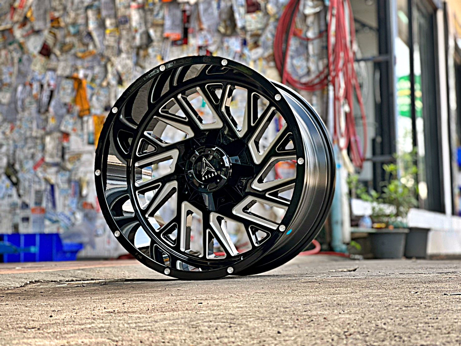 มาใหม่ ATLAS LP105 20X12.0 ET-44 6/139.7