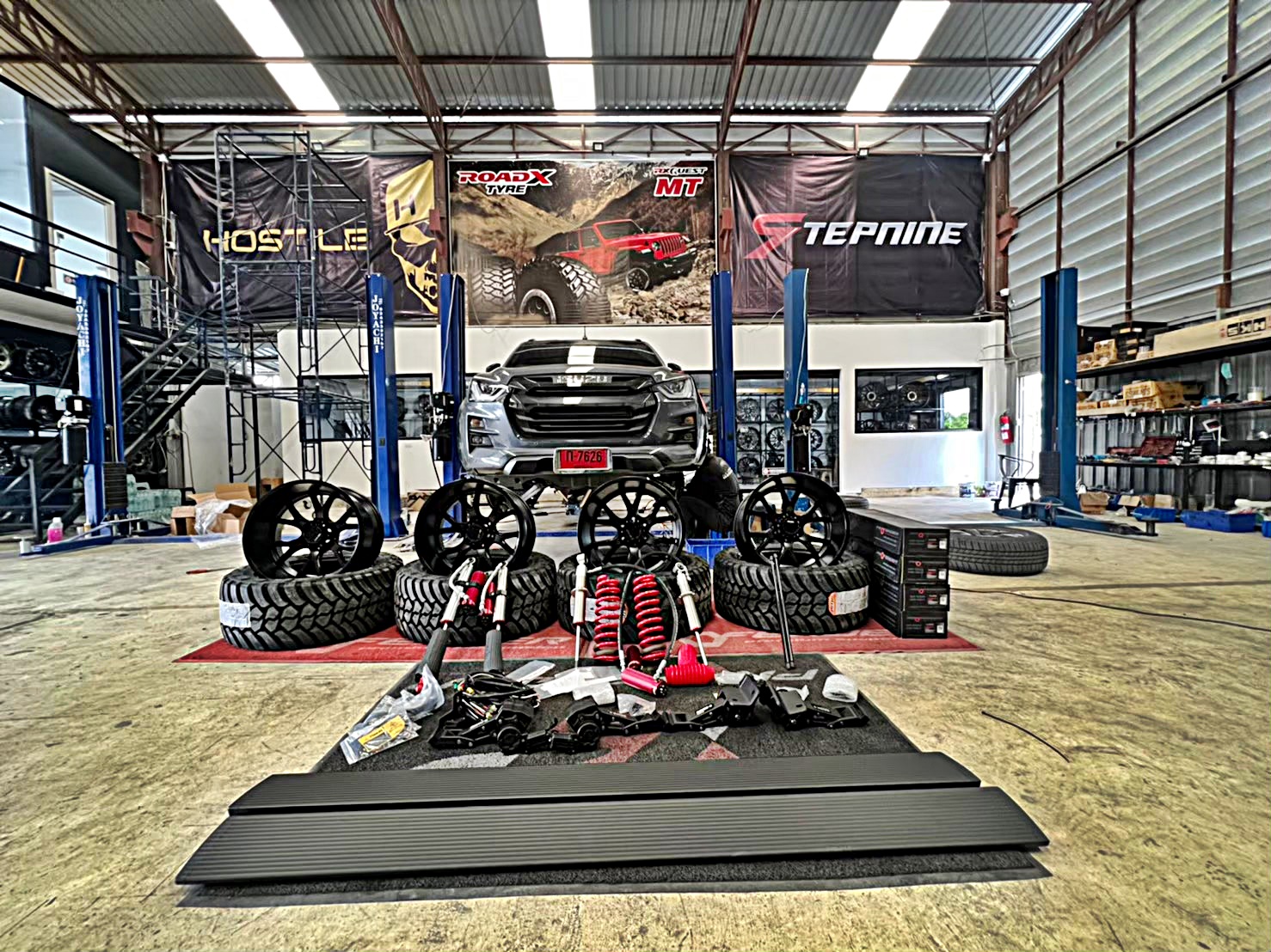 D_MAX_จองคิวมาจากนครปฐม ทำทรงเมกาที่ STEP9