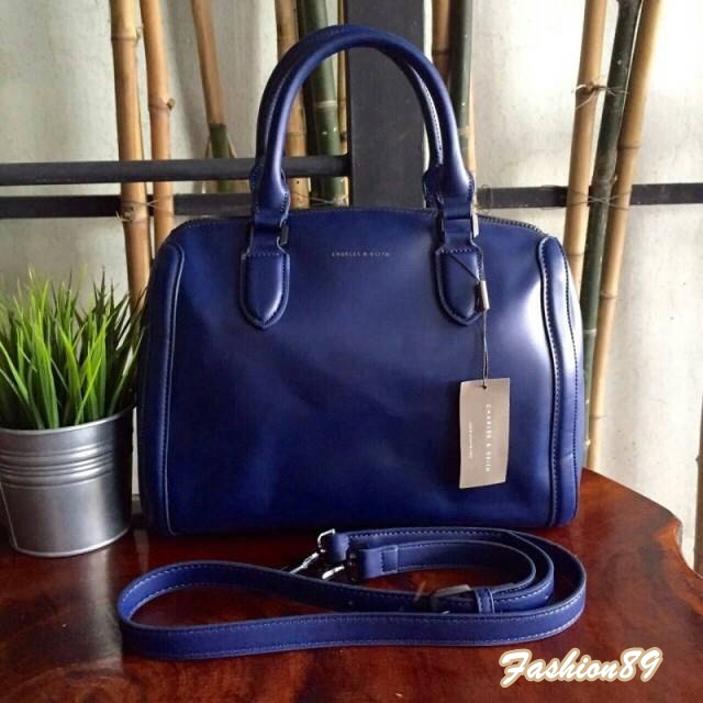 กระเป๋าแบรนด์ CHARLES & KEITH STRUCTURED BOWLING BAG