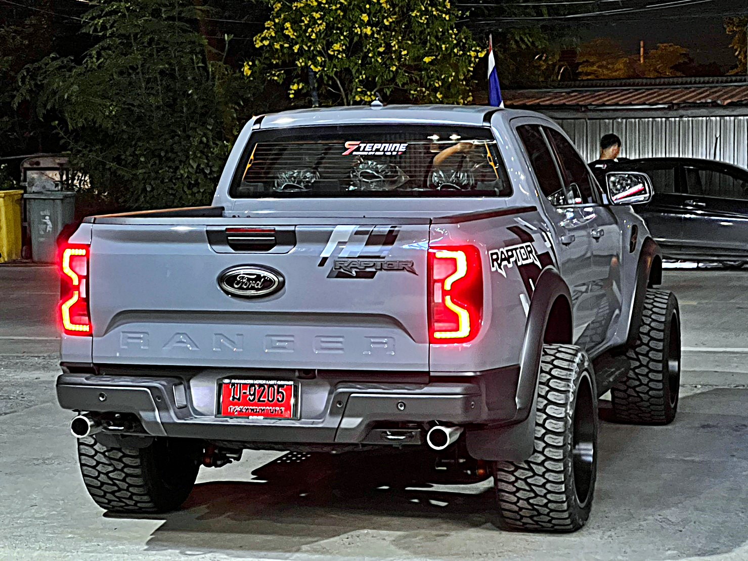 ส่งงาน RAPTOR V6 หล่อจบ ที่ Step9 ล้อแท้ HOSTILE H113