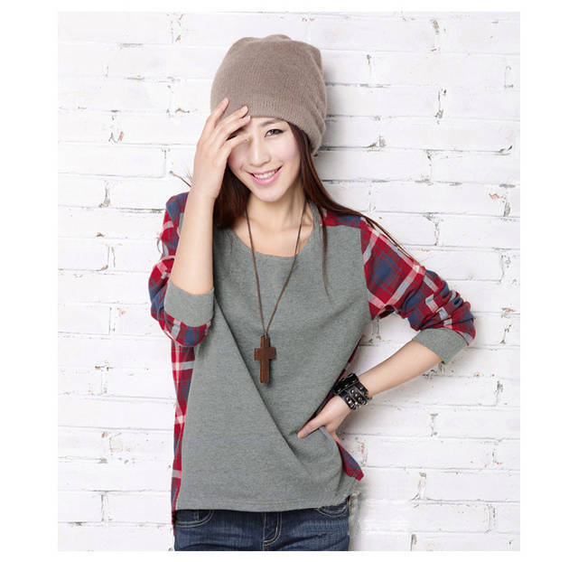 เสื้อแขนยาว ด้านหน้าสีเทาด้านหลังแต่งลายสก็อต