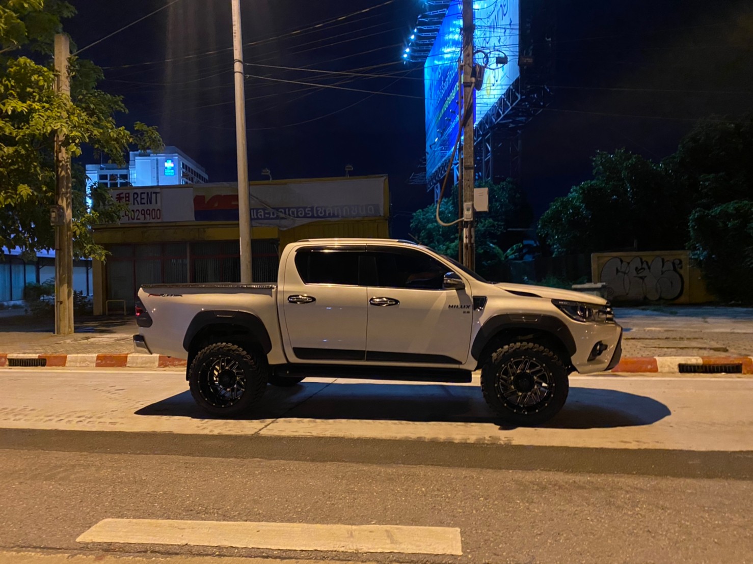 REVO จัดทรงเมกาที่ STEP9