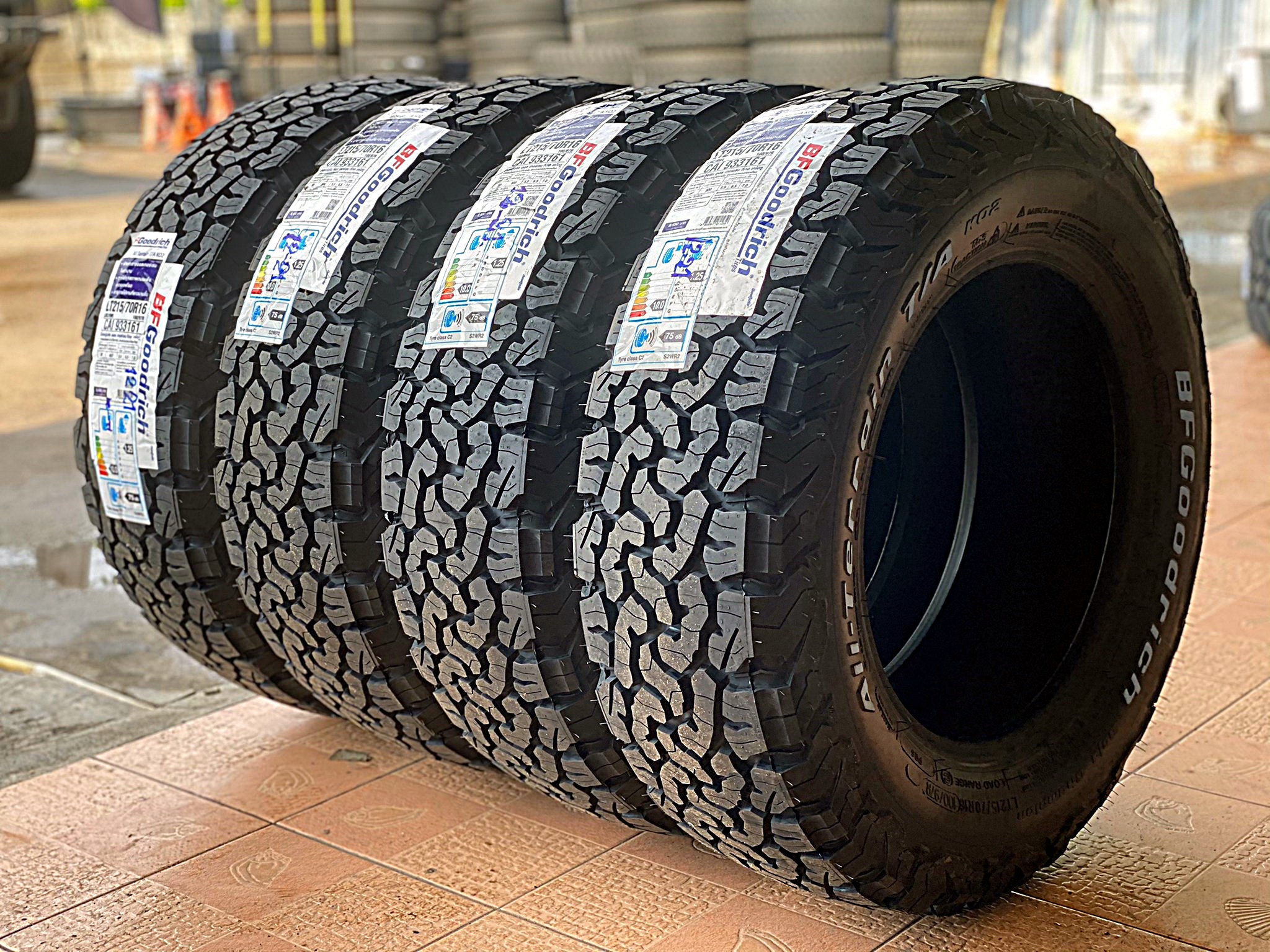 BF GOODRICH KO2 215/70-16 มาใหม่ราคาพิเศษที่ STEP9