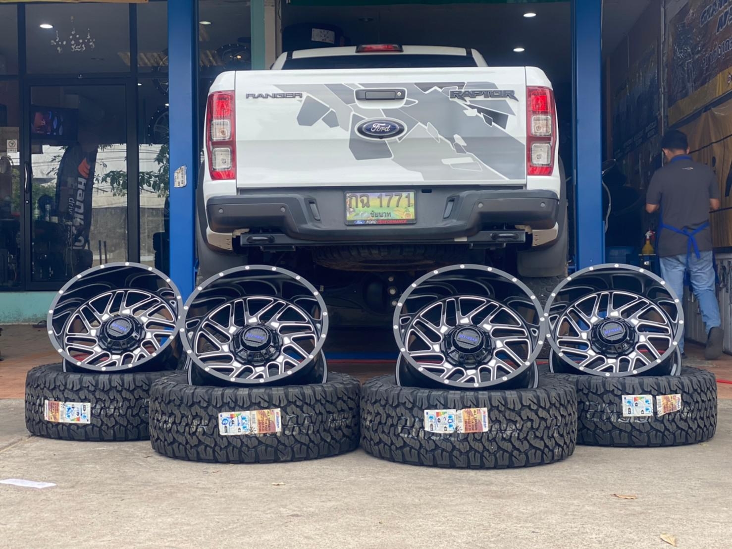 #ล้อออฟโรด #MT232 ขอบ20 กว้าง12 ออฟ-44 6/139.7 ยาง #BF 275/55-20 #KO2