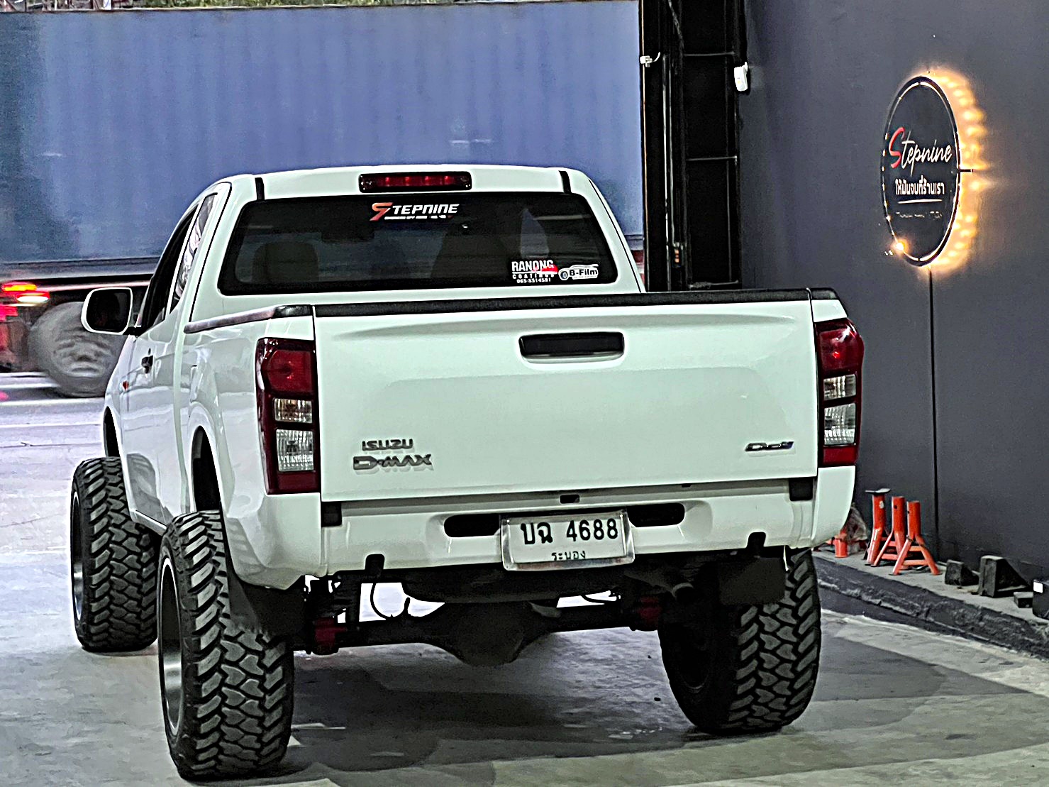 D-MAX ตัวเตี้ย ทำให้เป็นตัวสูง ทรงเมกา