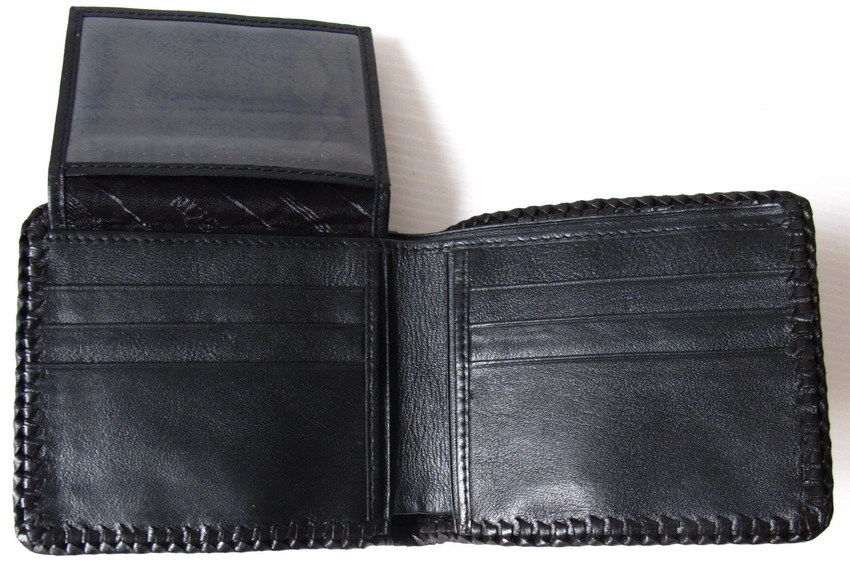 กระเป๋าสตางค์หนังจระเข้แท้ ส่วนหาง สีดำ ถักขอบ