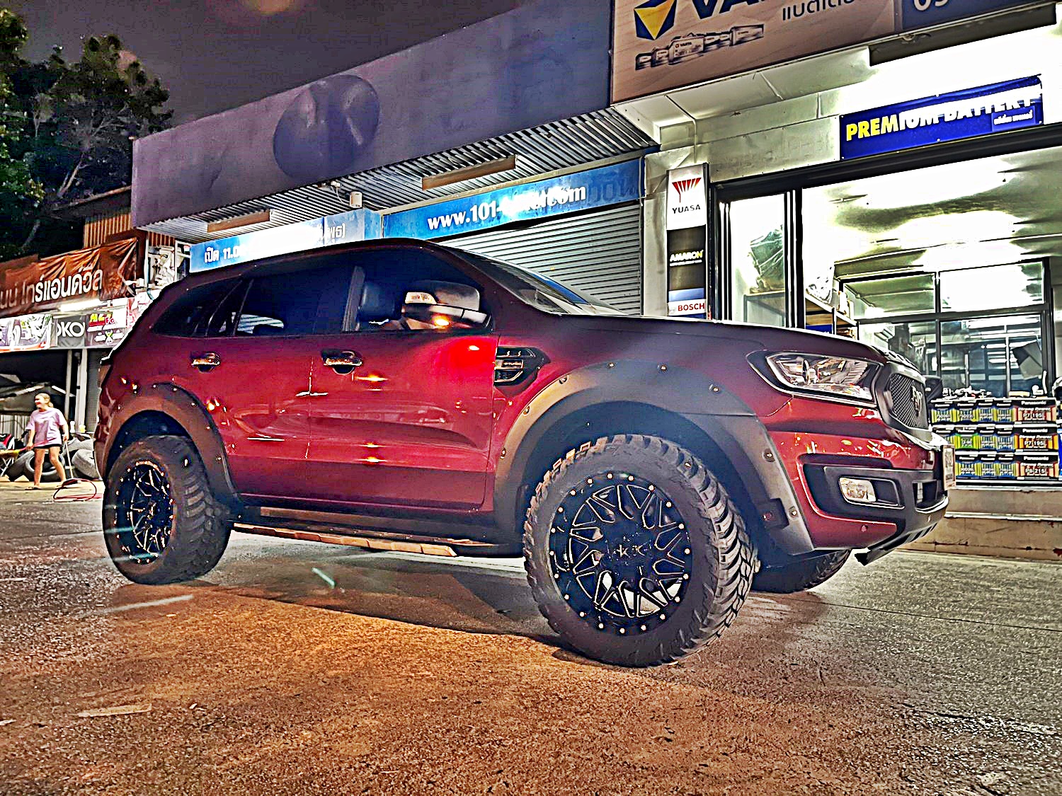 FORD EVEREST แบบไม่ยก โคตรเต็ม