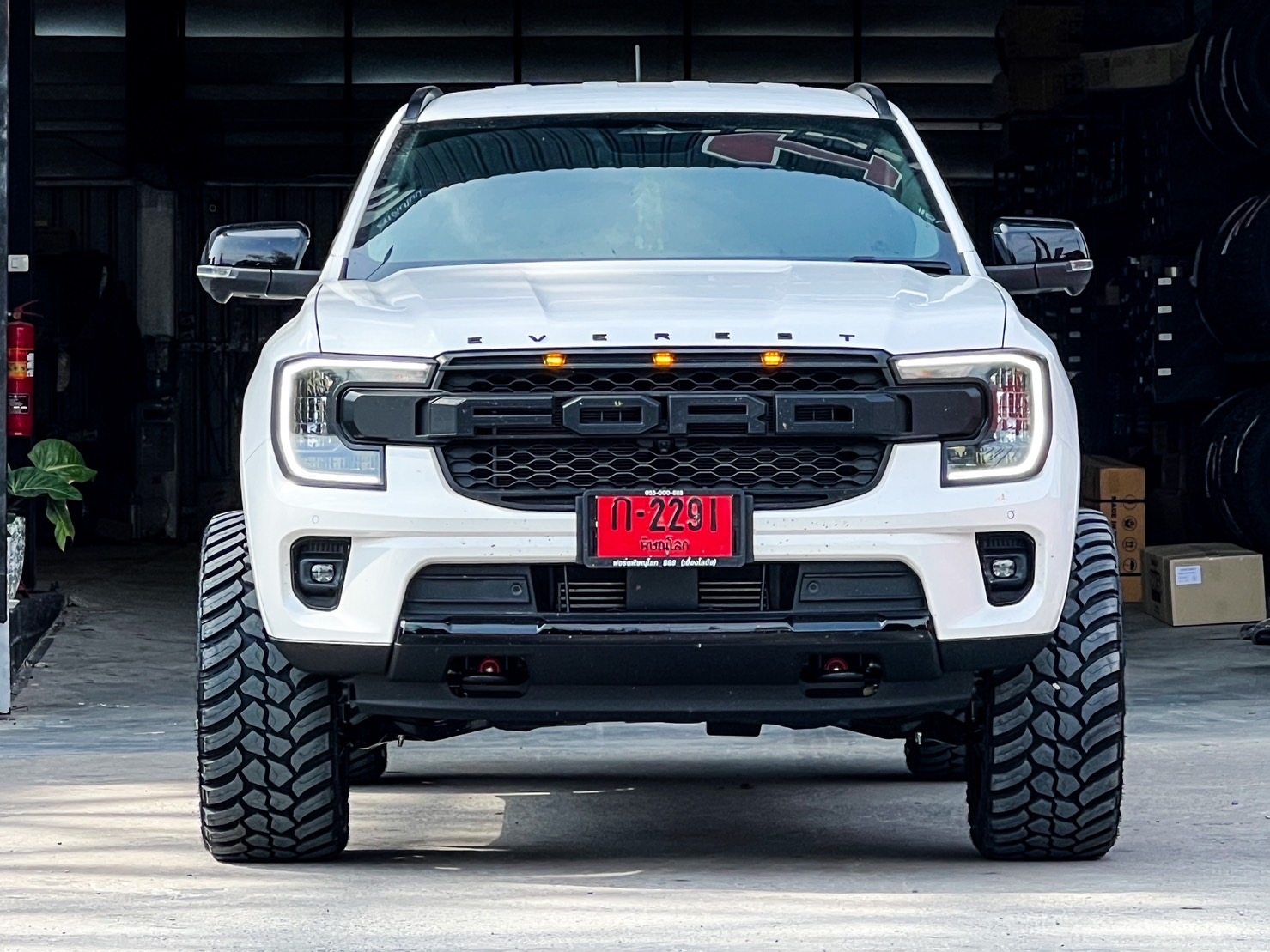 FORD EVEREST NEXTGEN #ทรงซ้อ ขับมาจากพิษณุโลก มาแต่งทรงเมกา