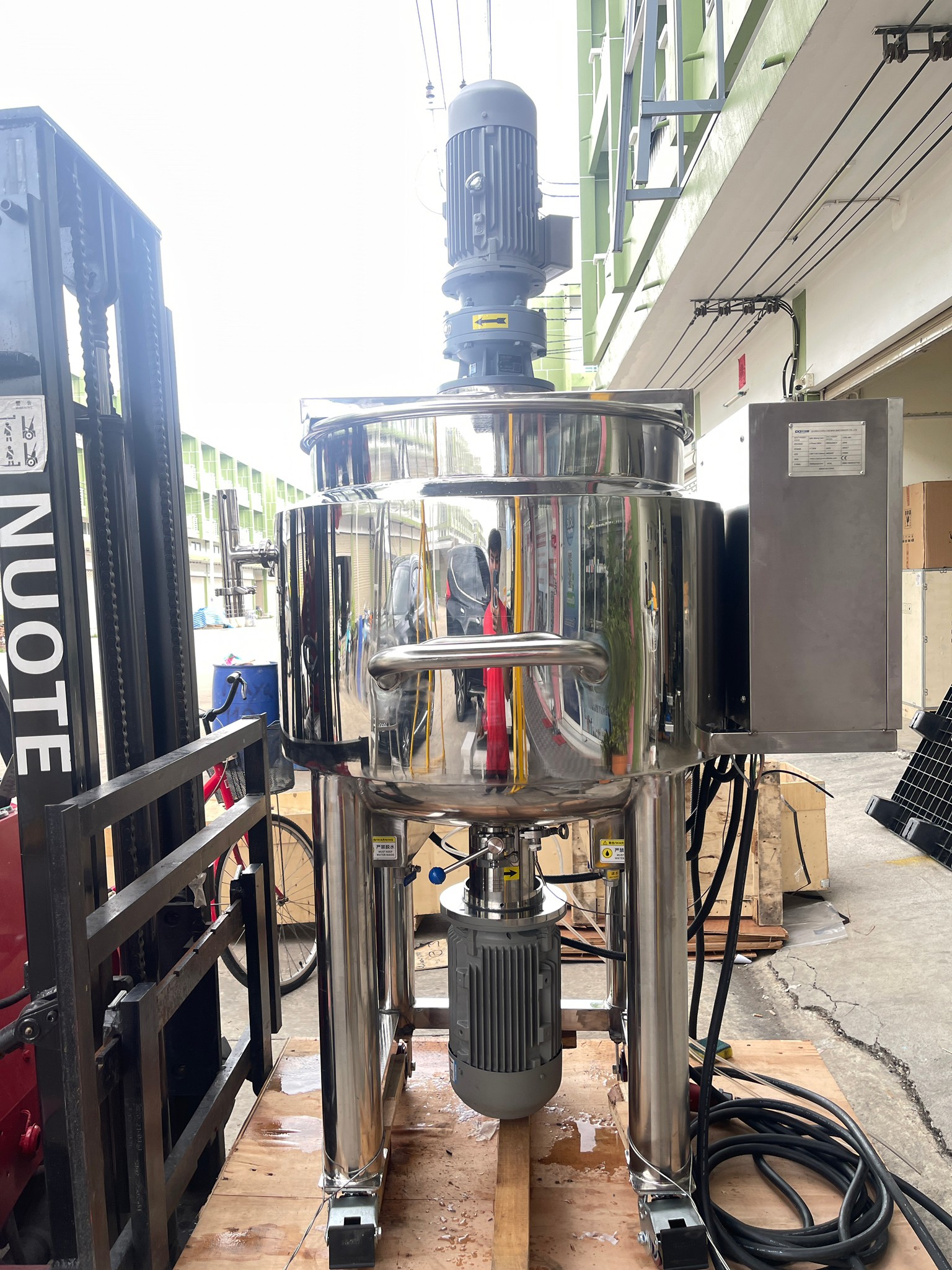 19292 เครื่องผสมของเหลวอเนกประสงค์ขนาดเล็ก สำหรับผลิตแชมพูและเคมีภัณฑ์ รุ่น CYJX mixing tank