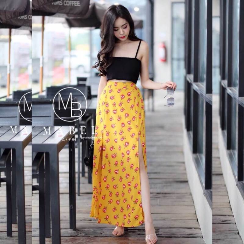 set 2 ชิ้น เสื้อสายเดี่ยว กับ กระโปรงผ่าหน้า