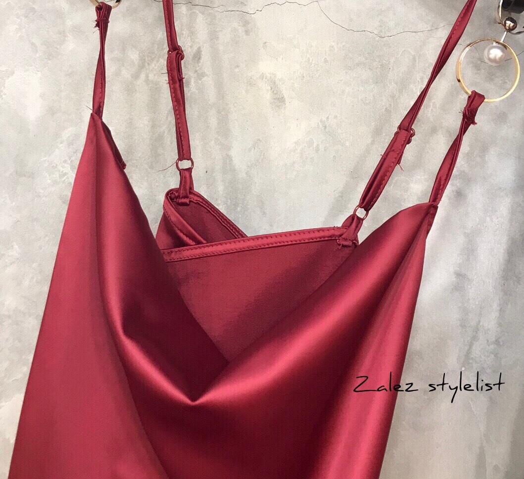 set สายเดี่ยวกับกางเกงสีแดง สุดหรู