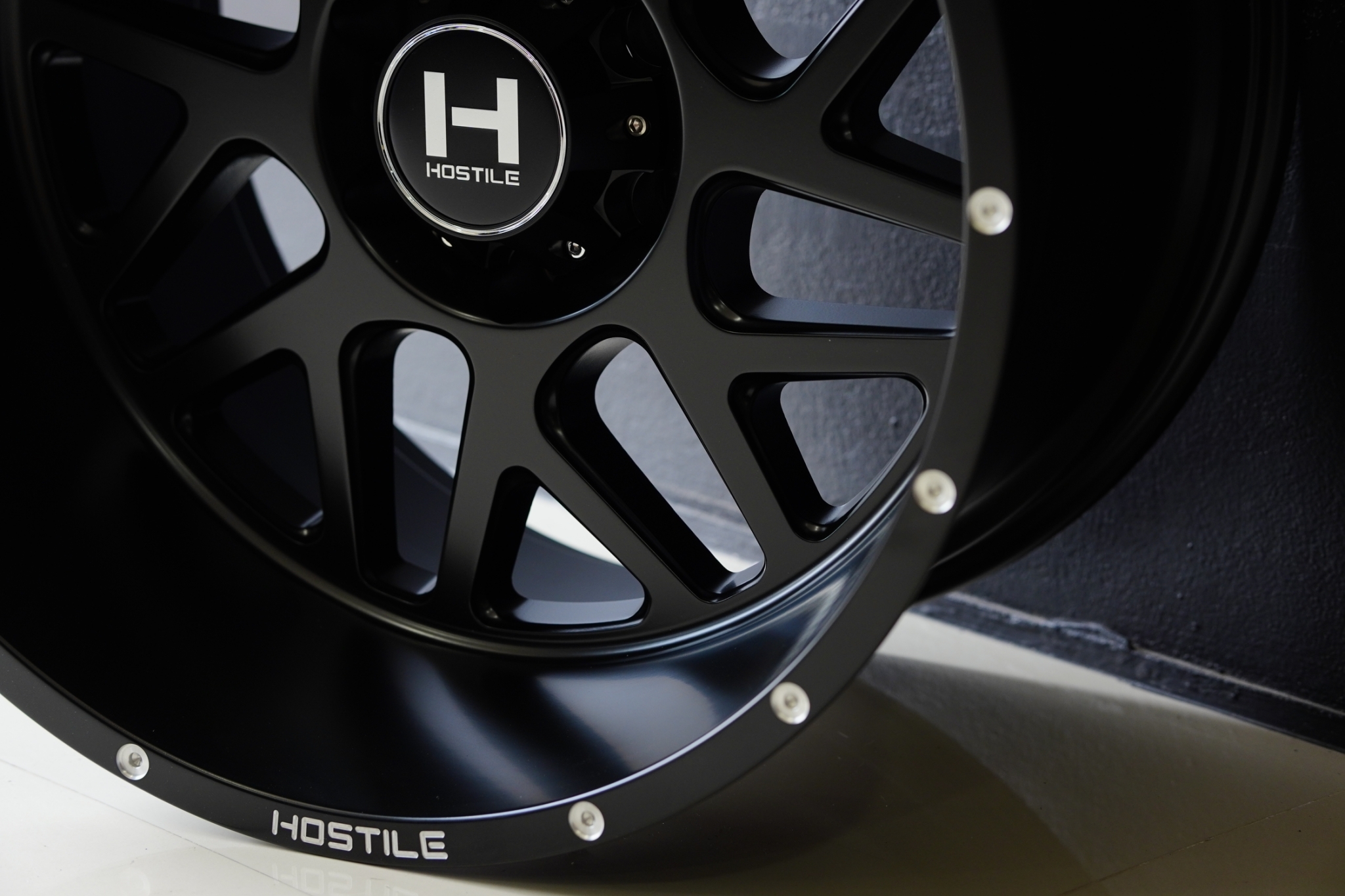 ล้อแท้ HOSTILE H108 ขอบ20 ที่ STEP9 เท่านั้น