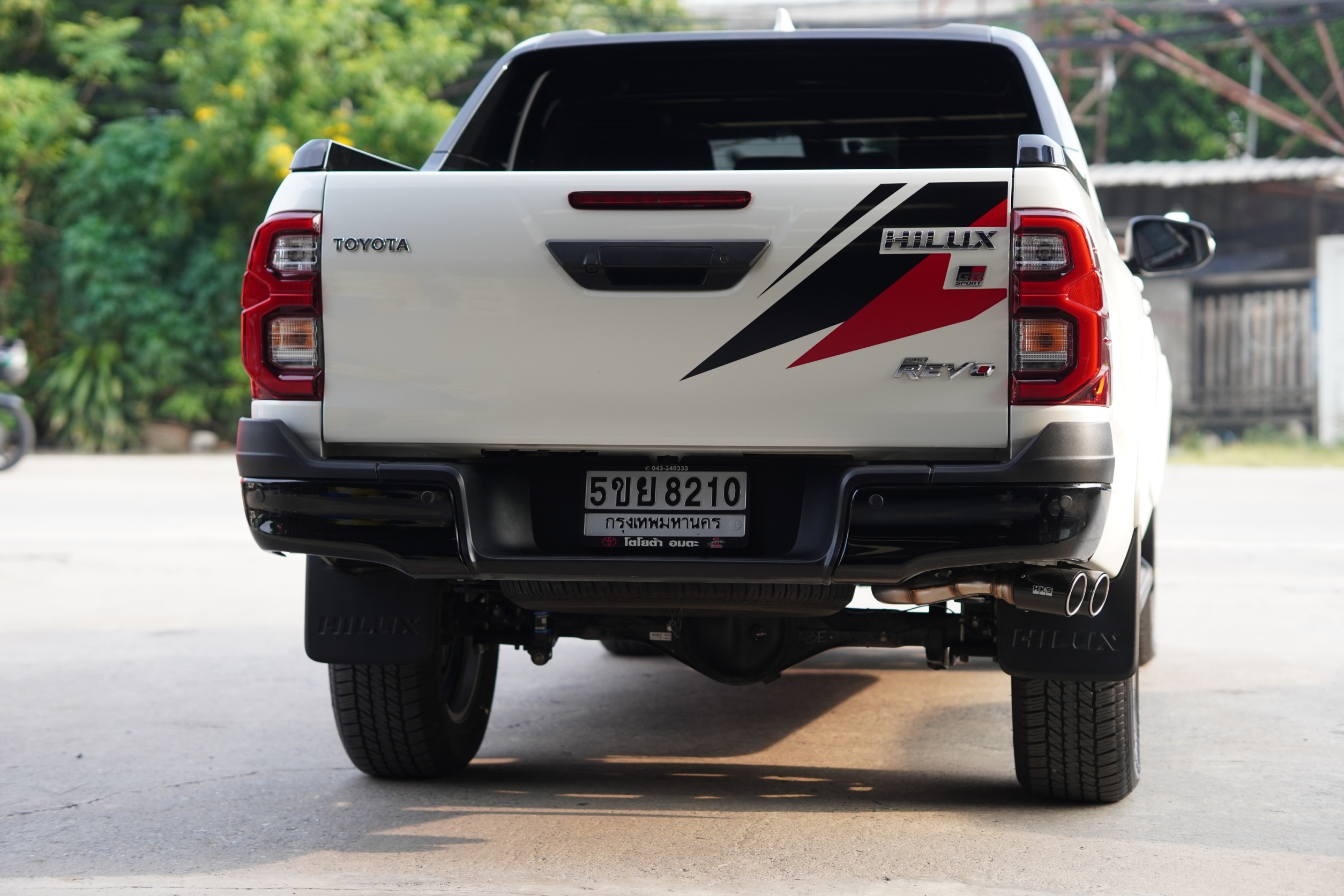 ท่อ HKS ปลายคู่ ใส่ REVO GR ของแท้ที่ STEP9 เท่านั้น