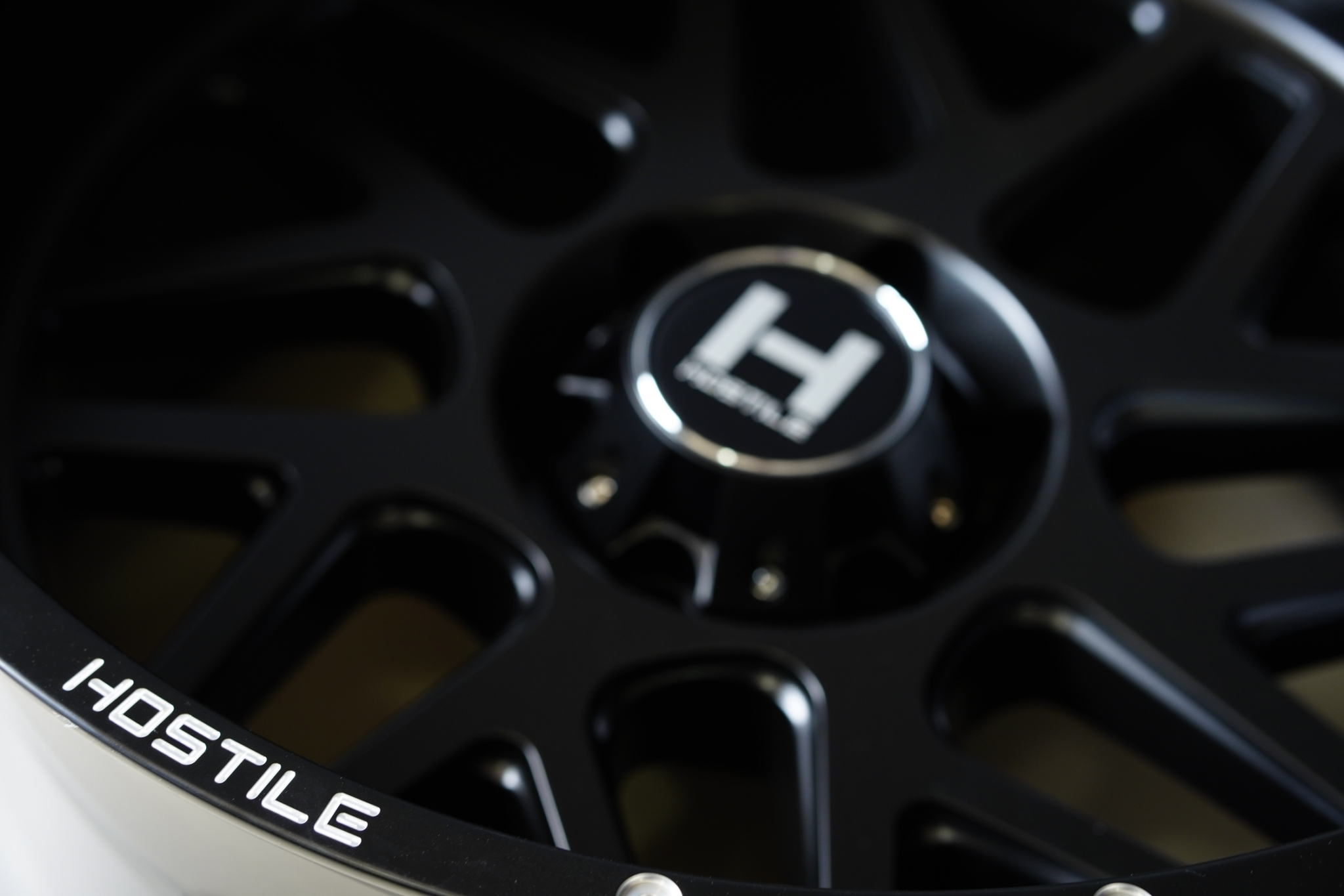 ล้อแท้ HOSTILE H108 ขอบ20 ที่ STEP9 เท่านั้น