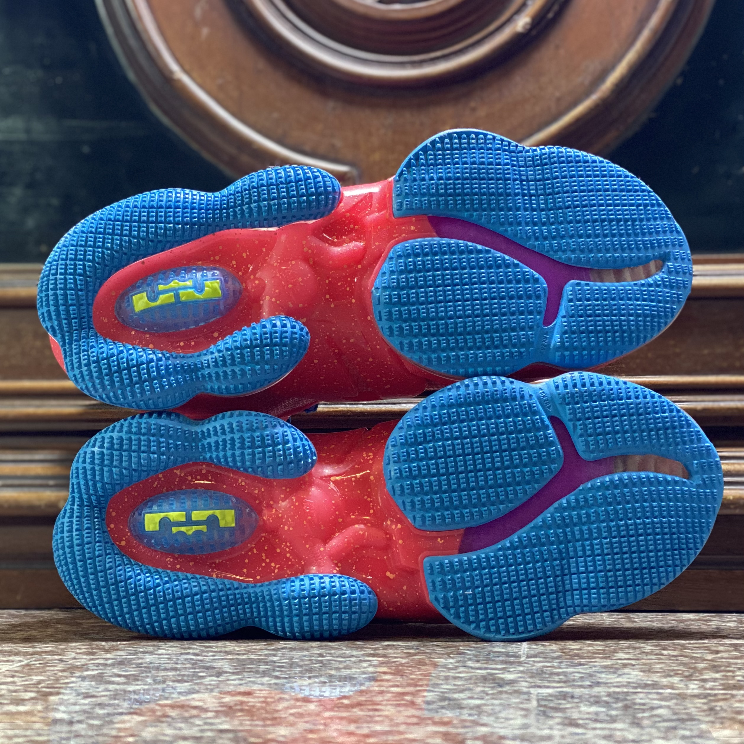 รองเท้าบาส Nike LeBron XIX ‘BRED’ (M9US)