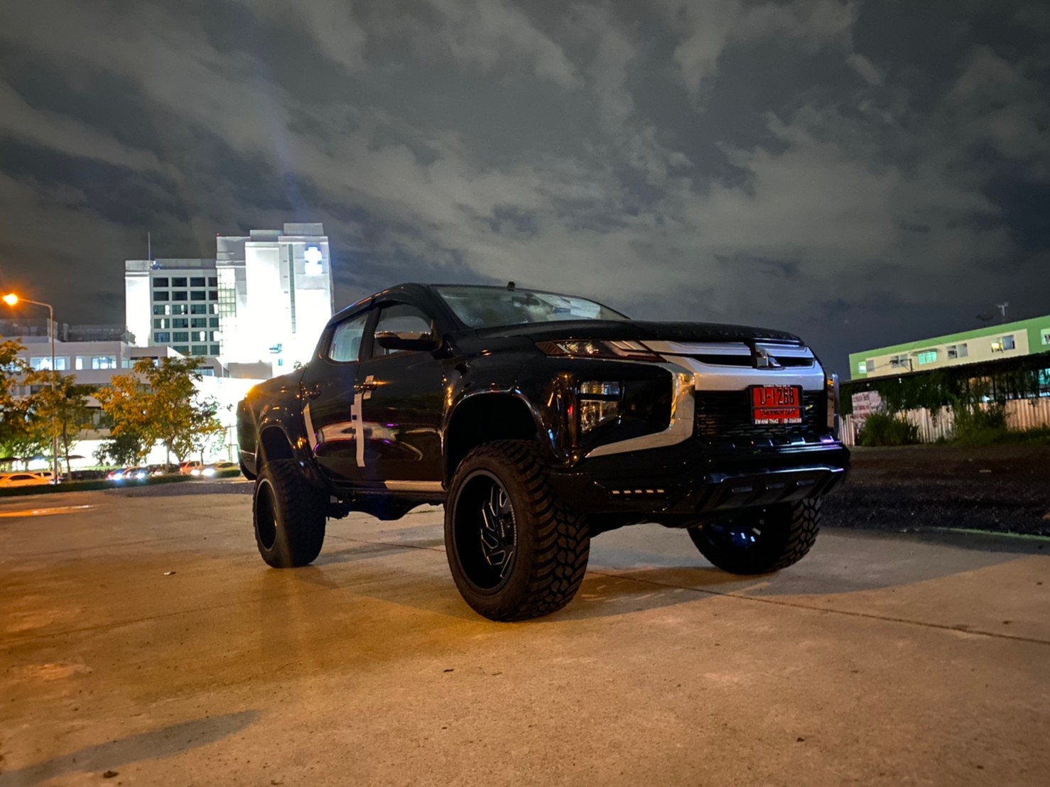 TRITON 4X4 จัดทรงเมกา