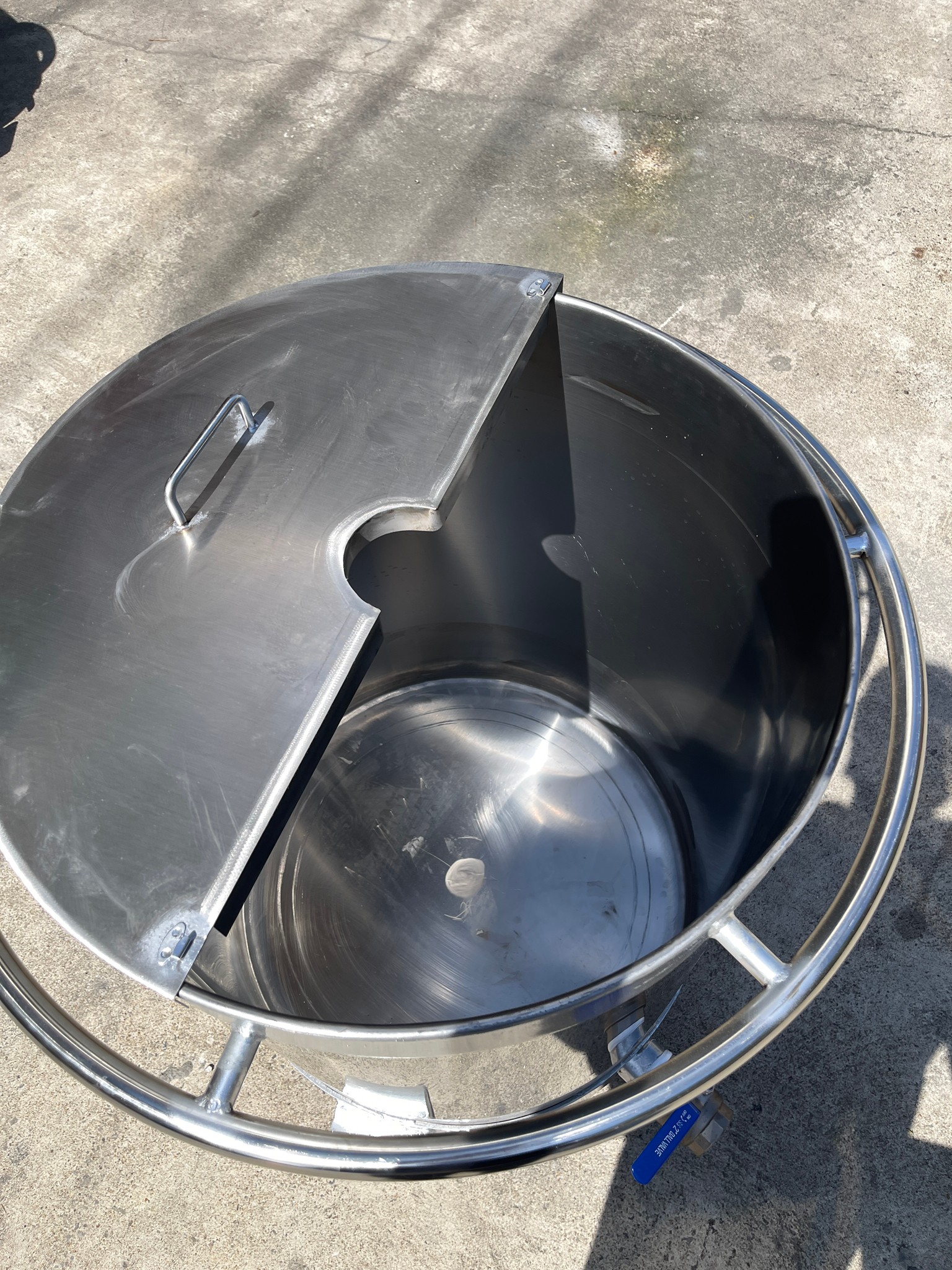 🌈ถังสแตนเลส เกรด 304 สำหรับผสมโดยเฉพาะ มีฝาปิด มีล้อเลื่อน มีก๊อกสำหรับถ่ายของเหลว (50L-300L) หม้อสแตนเลส MMT