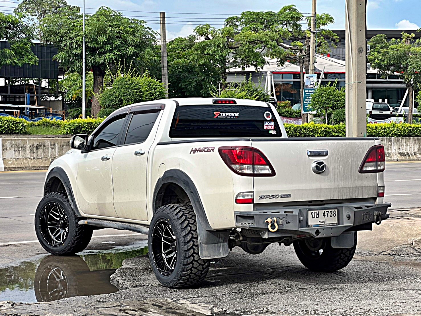 ตัวอย่างการแต่งรถแนวเมกา สำหรับ MAZDA