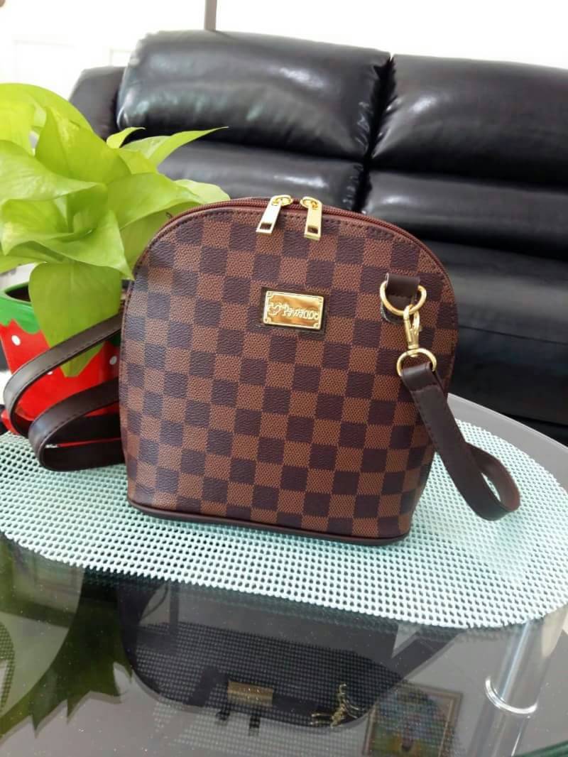 กระเป๋าแฟชั่นงานไทย