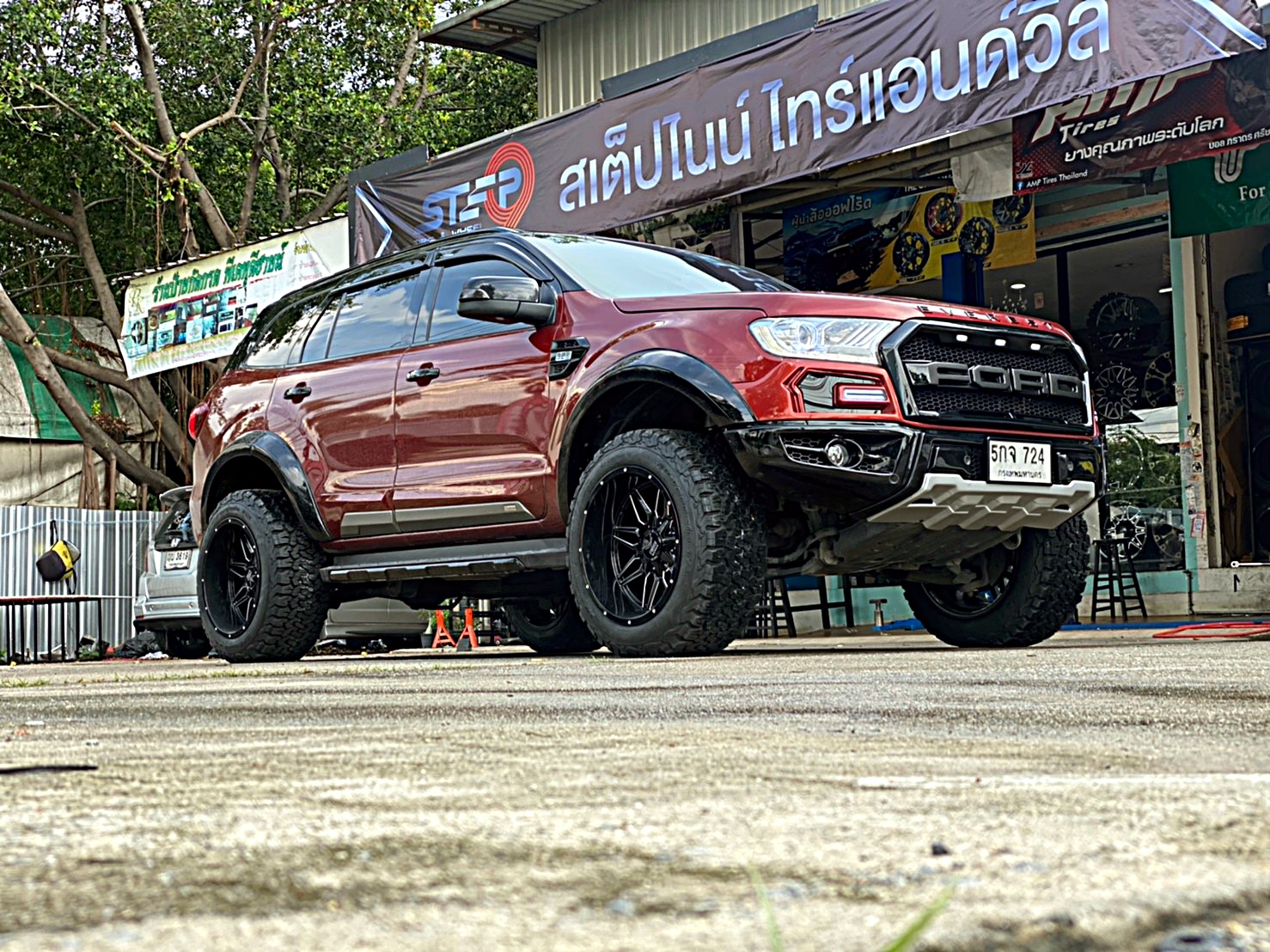 FORD EVEREST จัดทรงเมกาที่ STEP9
