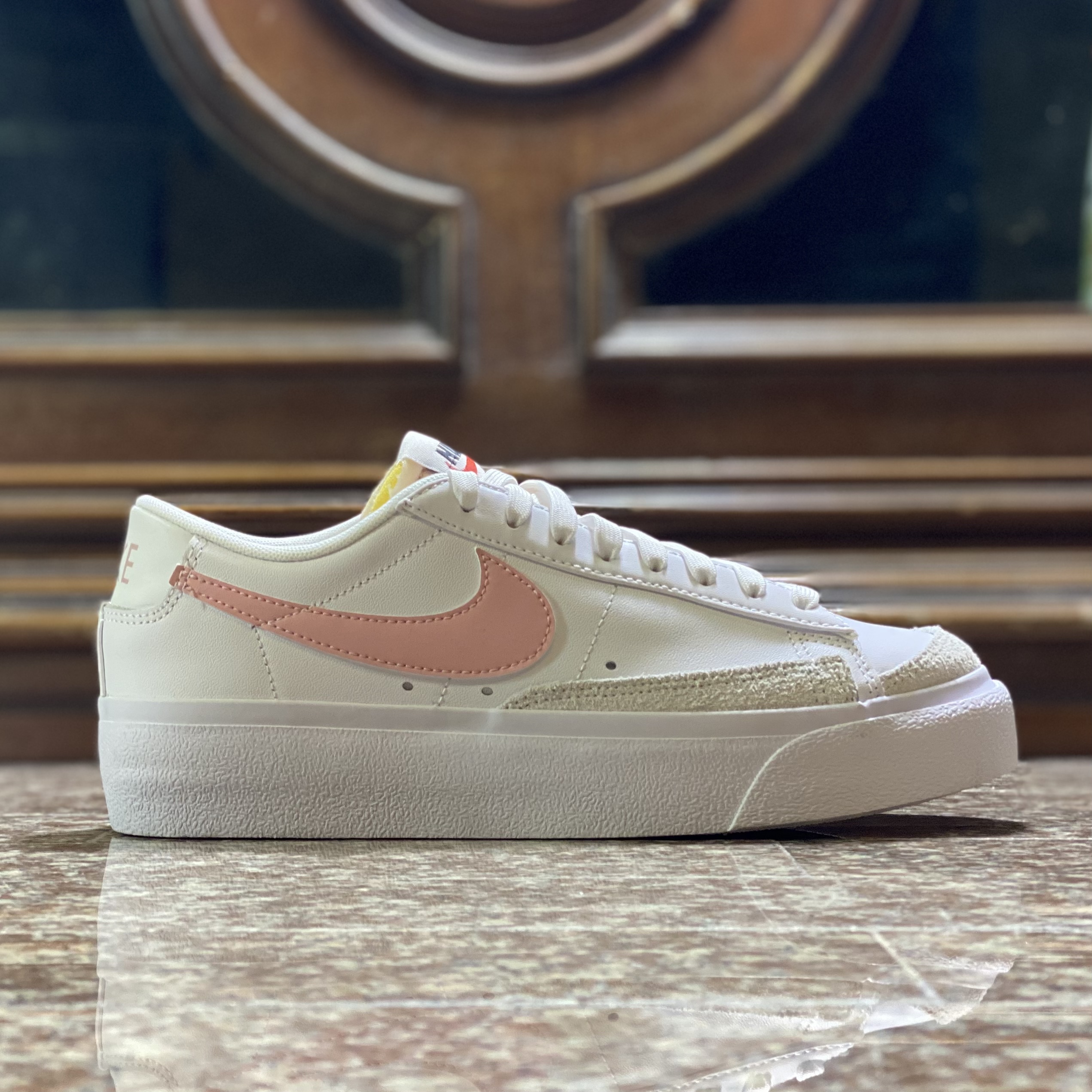 รองเท้า Nike Blazer Low Platform Women (W8.5US)